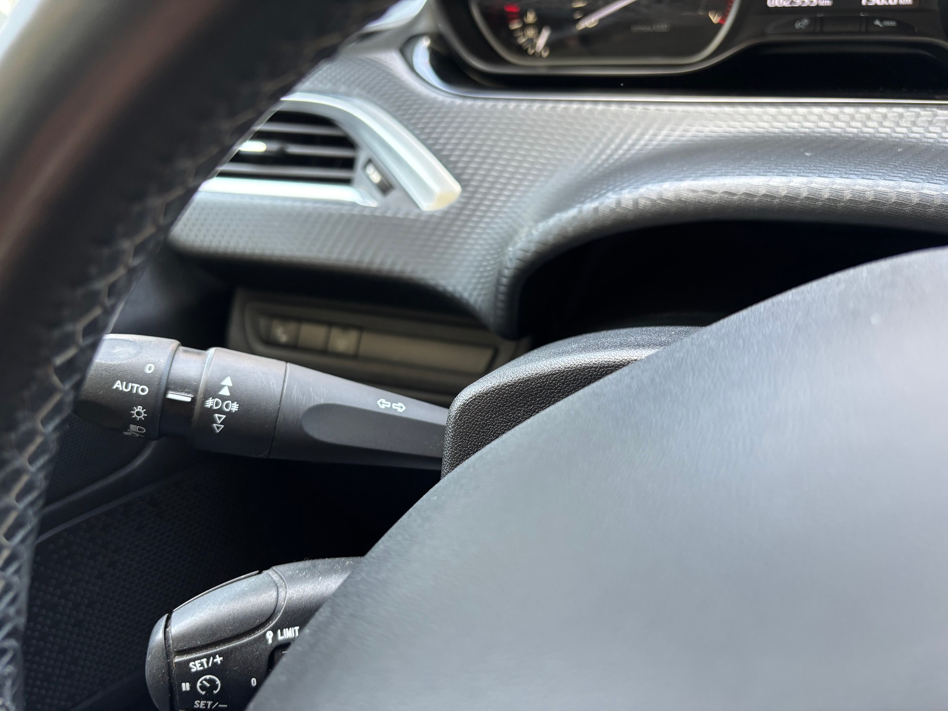 PEUGEOT 208 1.2 PureTech Active-image-20