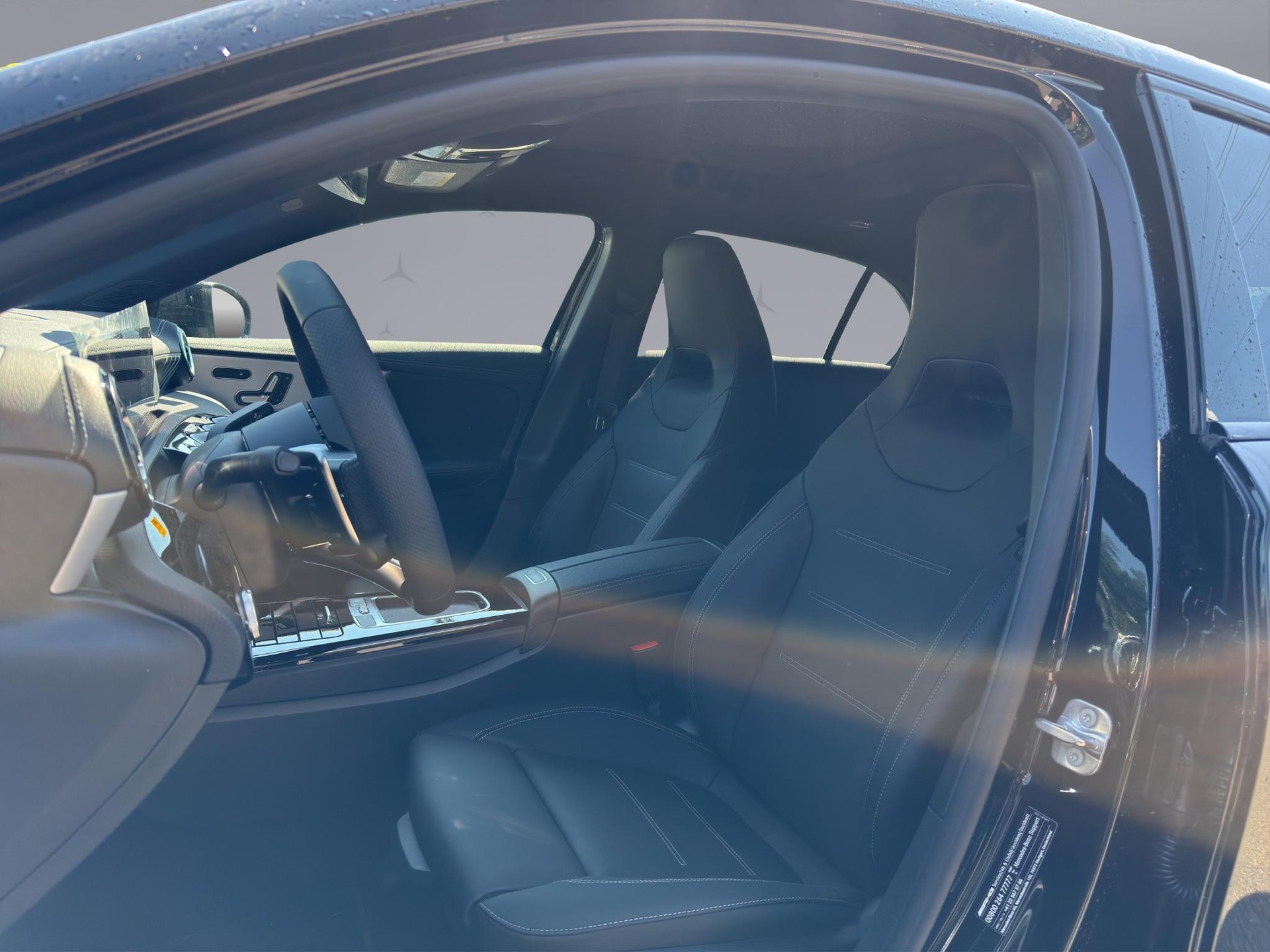 MERCEDES-BENZ A 35 AMG 4matic-image-8