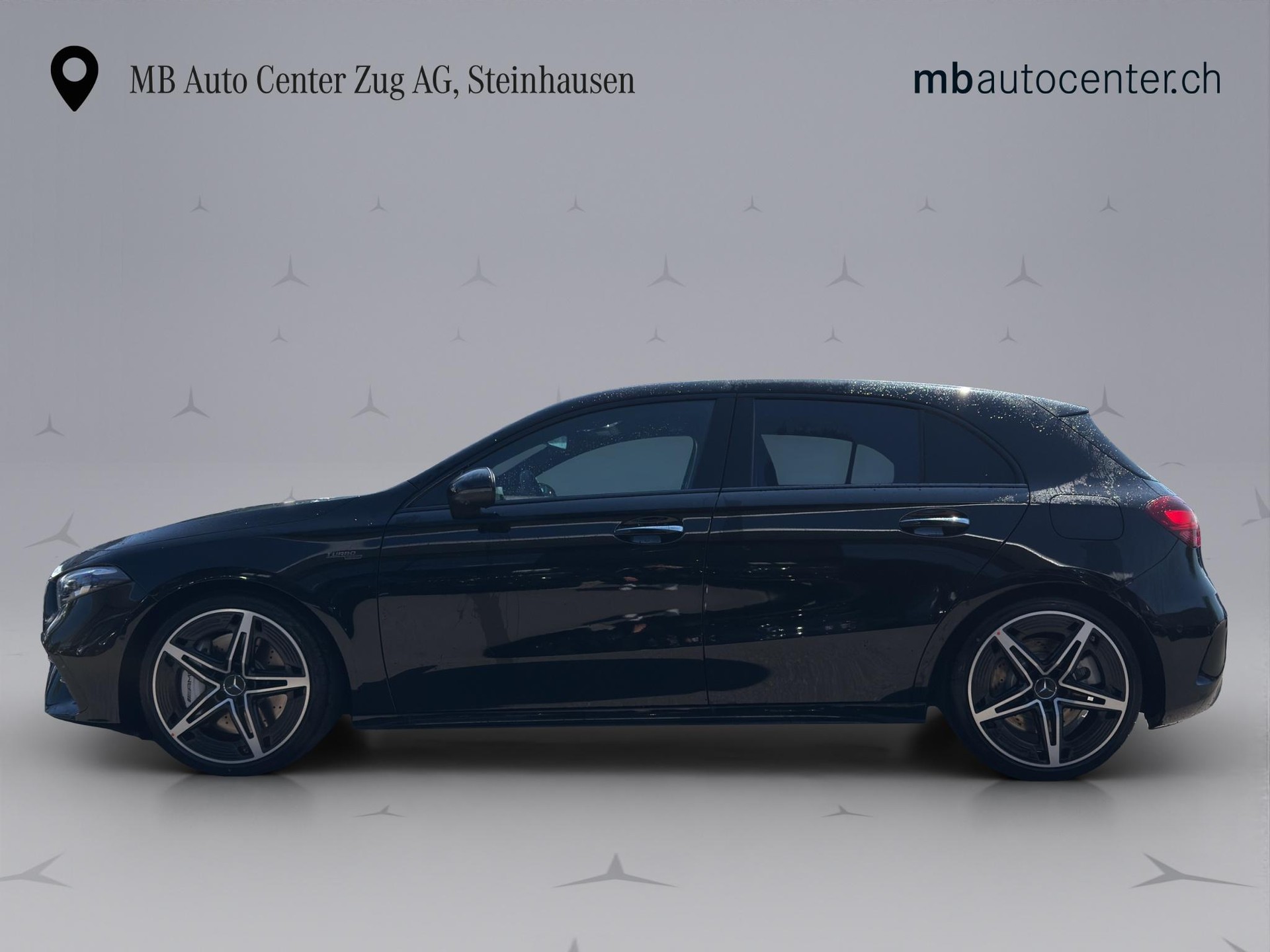 MERCEDES-BENZ A 35 AMG 4matic-image-3