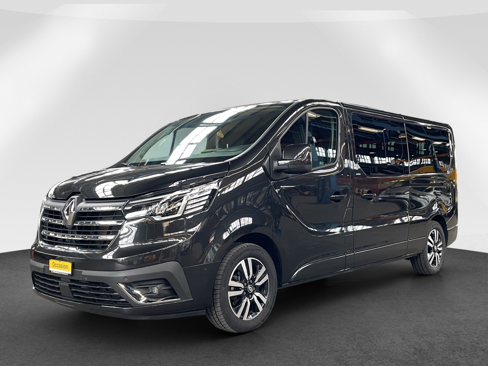 RENAULT Trafic Grand Passenger 2.0 dCi Blue 170 techno-showroom-element-2