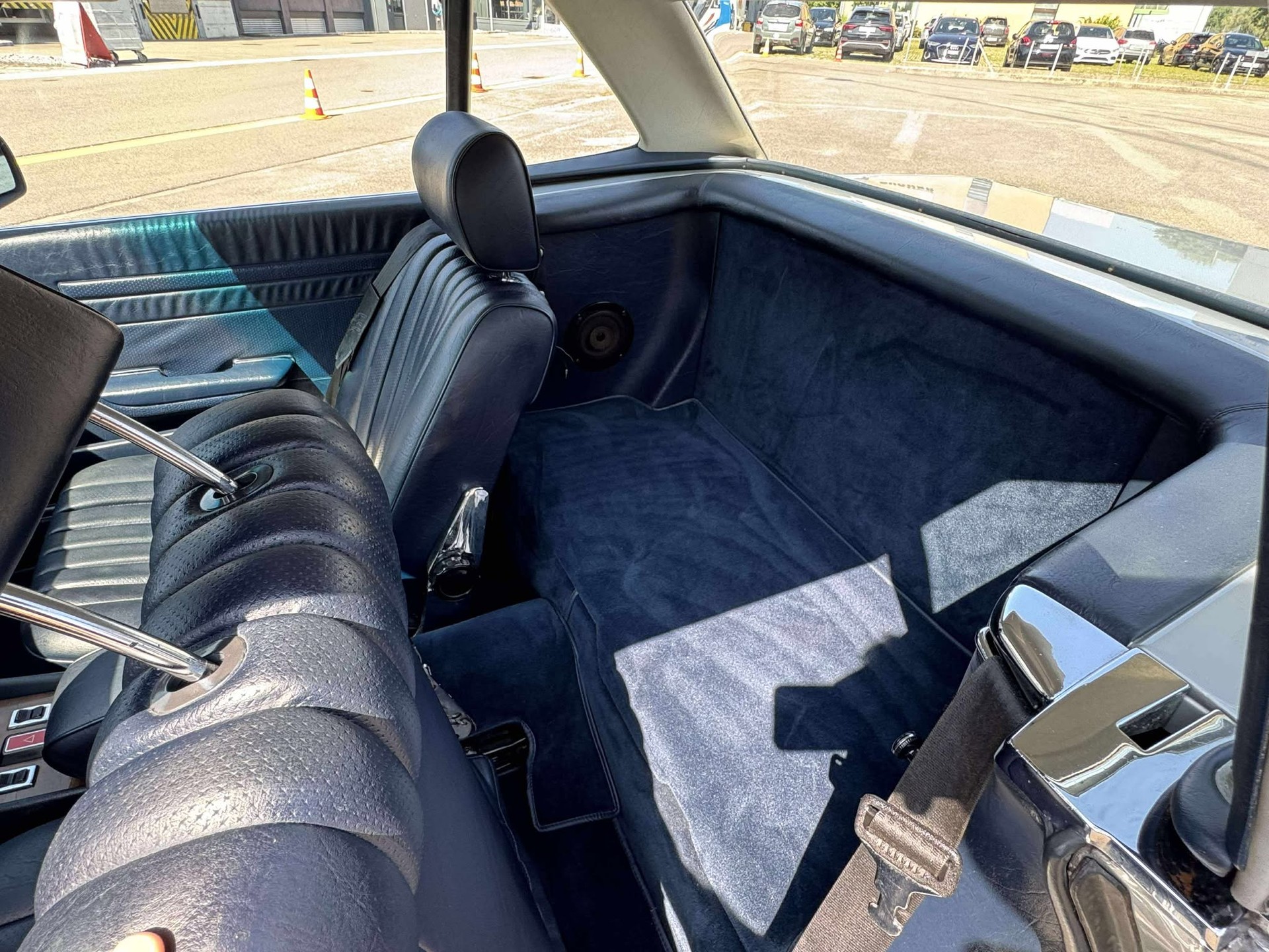 MERCEDES-BENZ SL R107-image-10