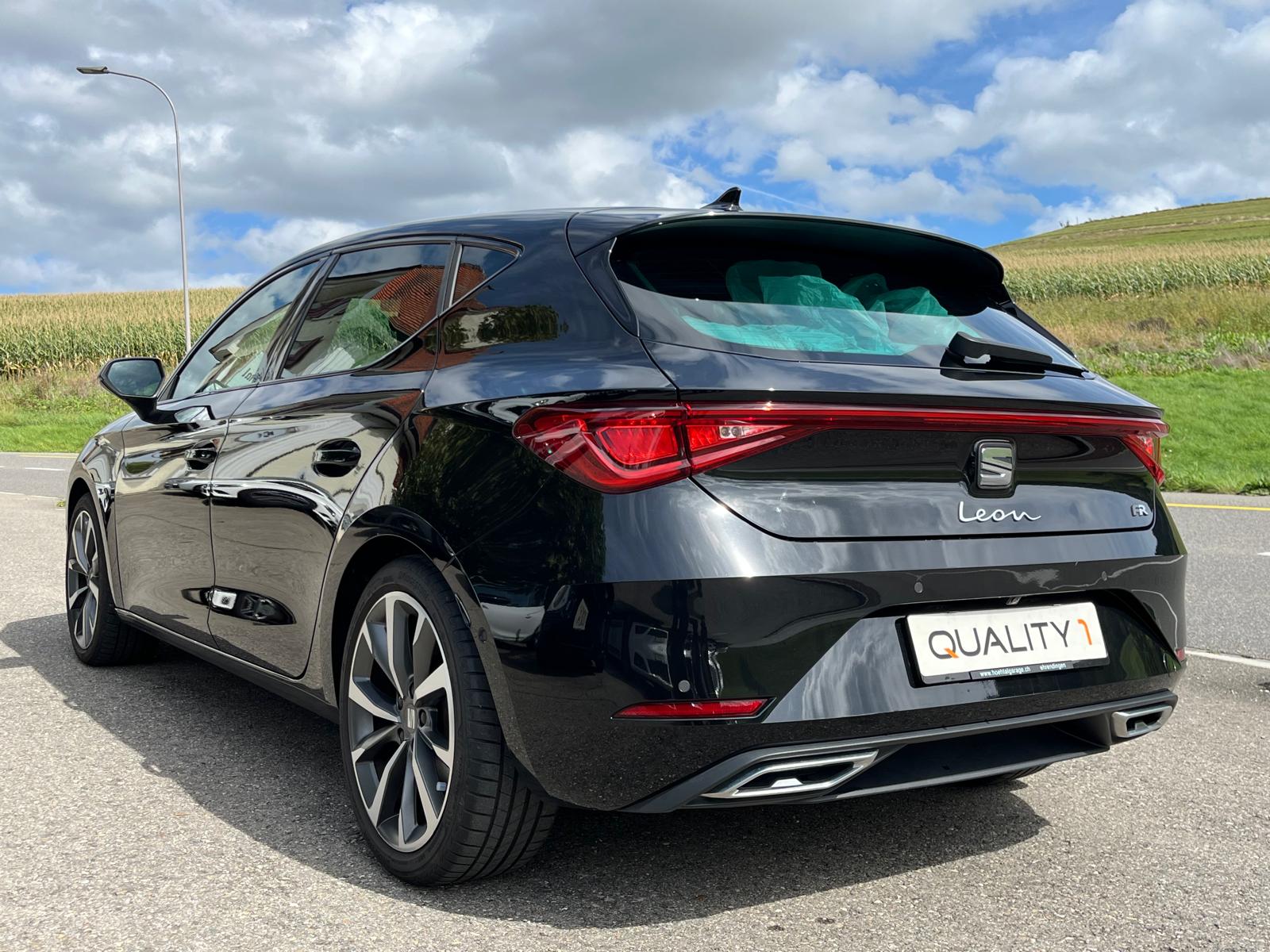 SEAT Leon 1.5 eTSI mHEV DSG FR-showroom-element-3