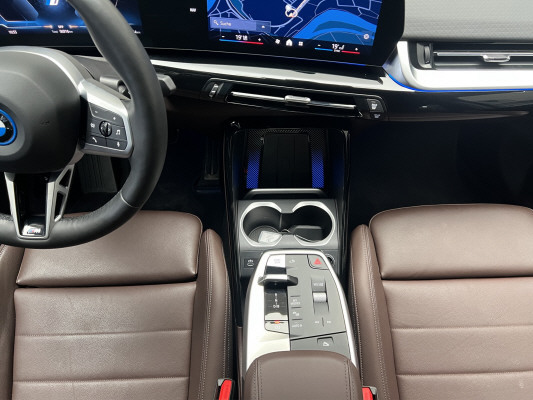 BMW iX2 xDrive 30 M Sport Pro-image-11