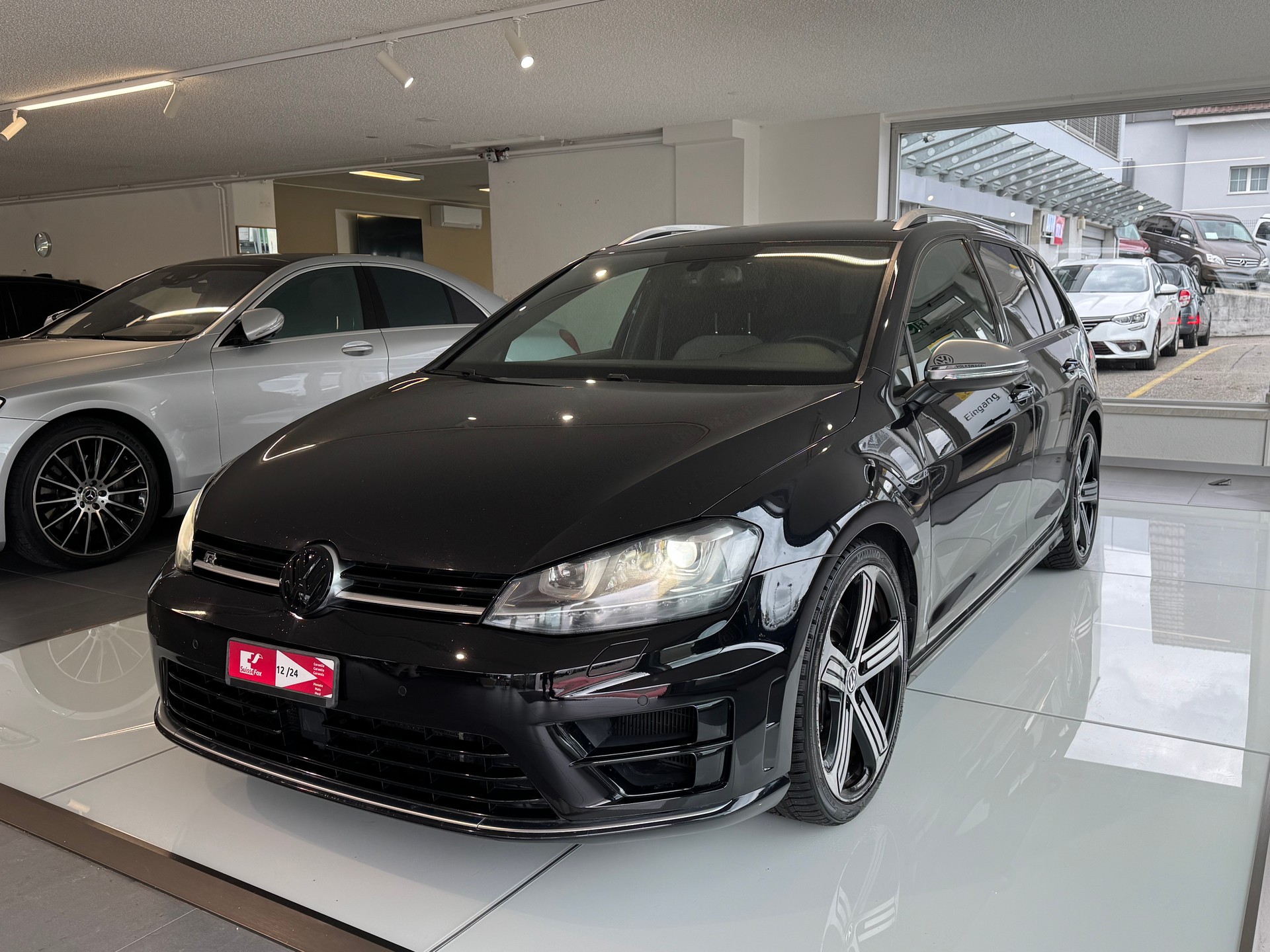 VW Golf Variant 2.0 TSI R 4 Motion DSG-image-3