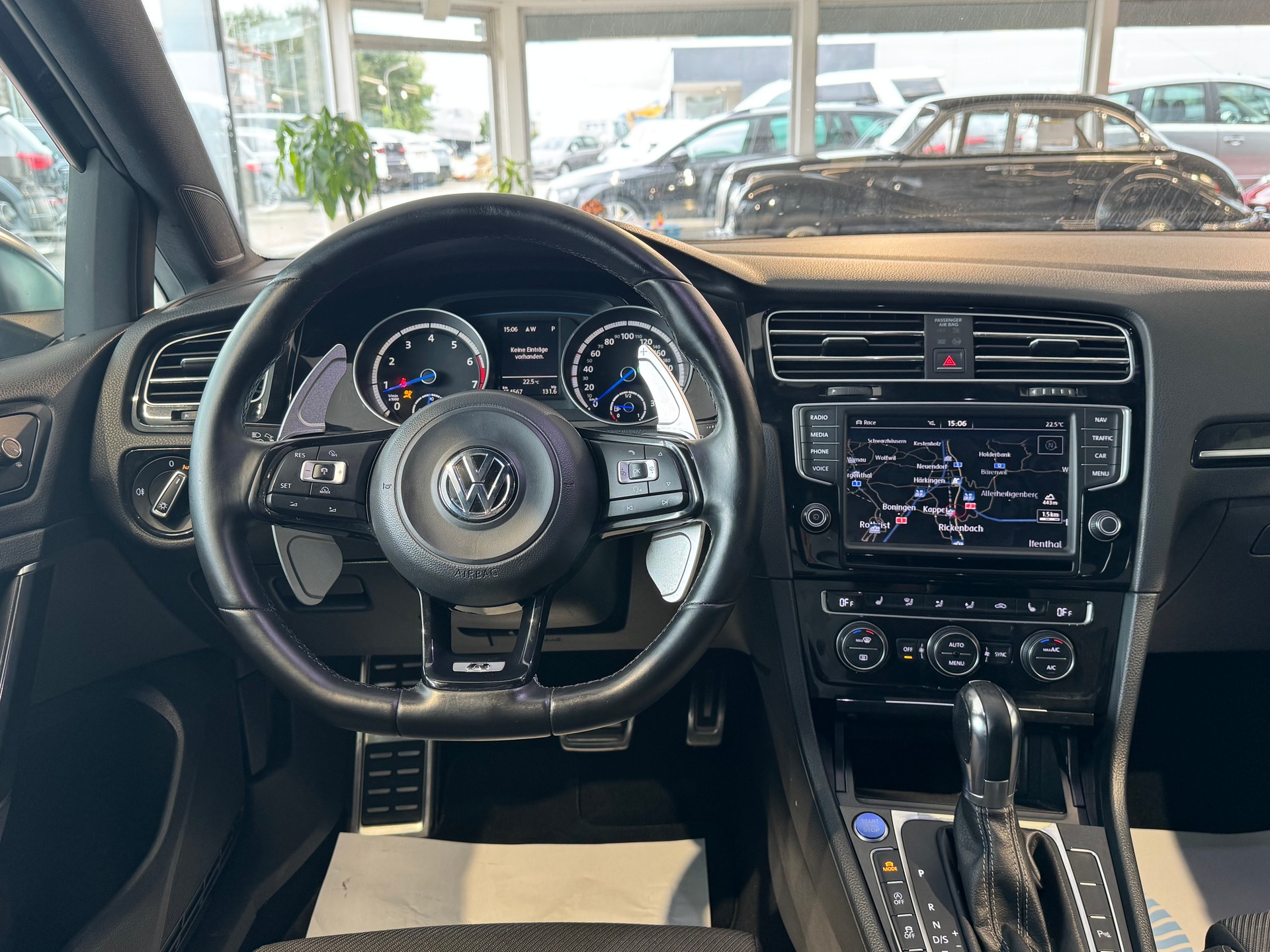 VW Golf Variant 2.0 TSI R 4 Motion DSG-image-18