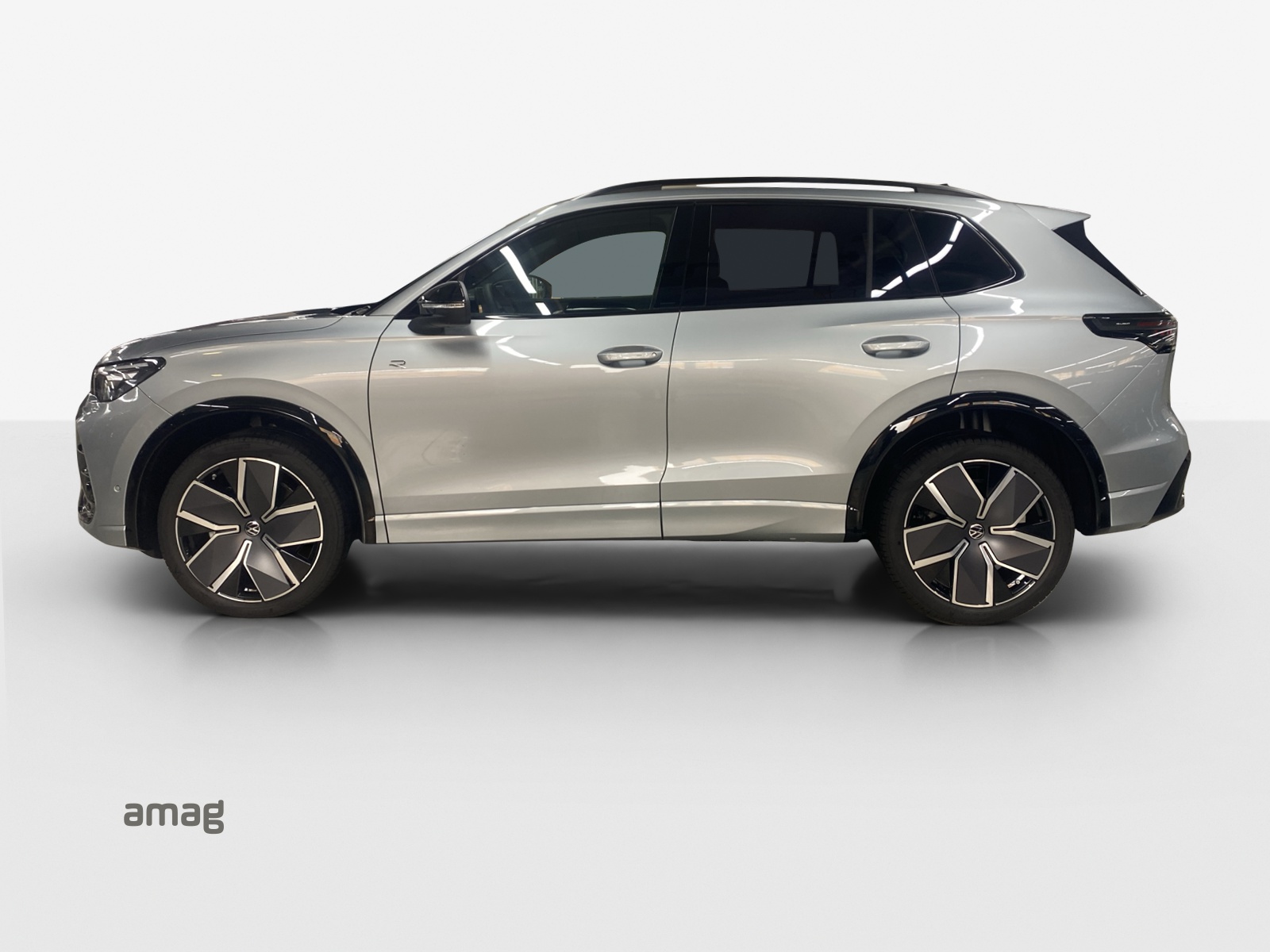 VW Tiguan 2.0 TDI SCR R-Line 4Motion DSG-image-1