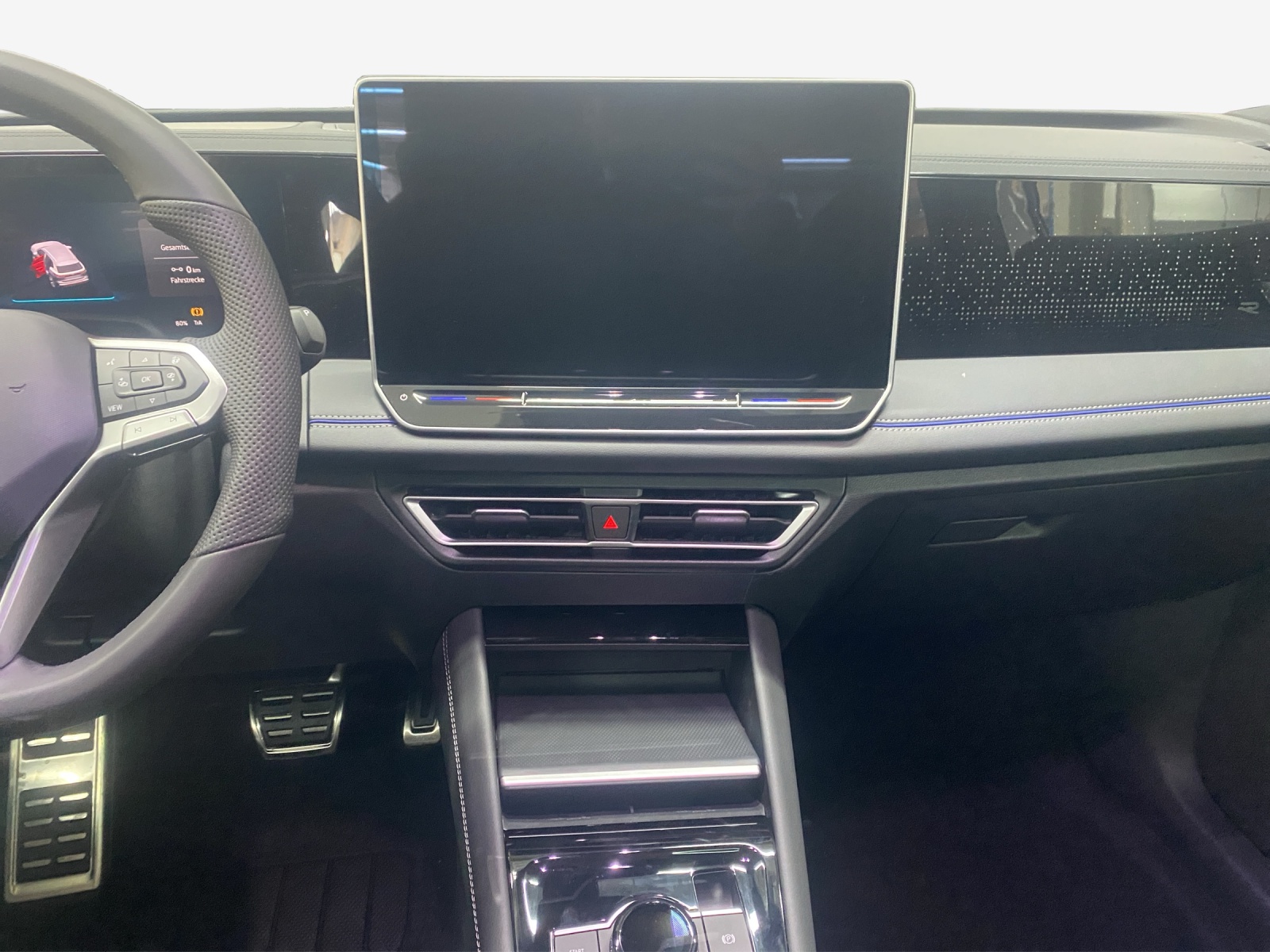 VW Tiguan 2.0 TDI SCR R-Line 4Motion DSG-image-10