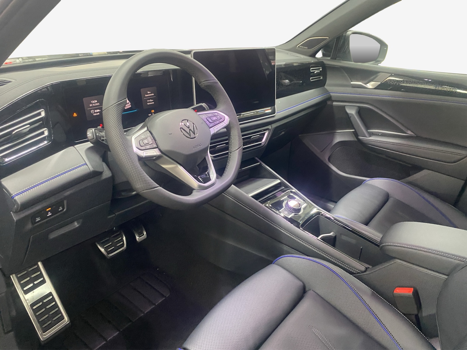 VW Tiguan 2.0 TDI SCR R-Line 4Motion DSG-image-14