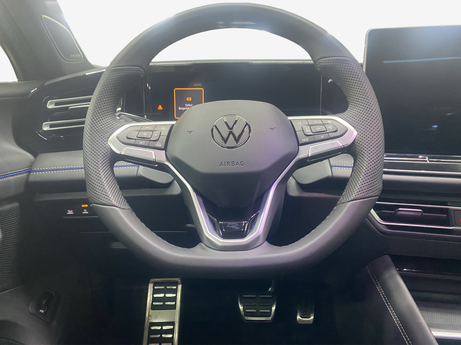 VW Tiguan 2.0 TDI SCR R-Line 4Motion DSG-image-9