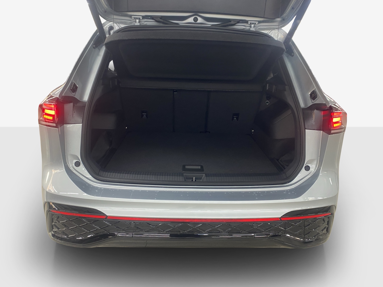 VW Tiguan 2.0 TDI SCR R-Line 4Motion DSG-image-12