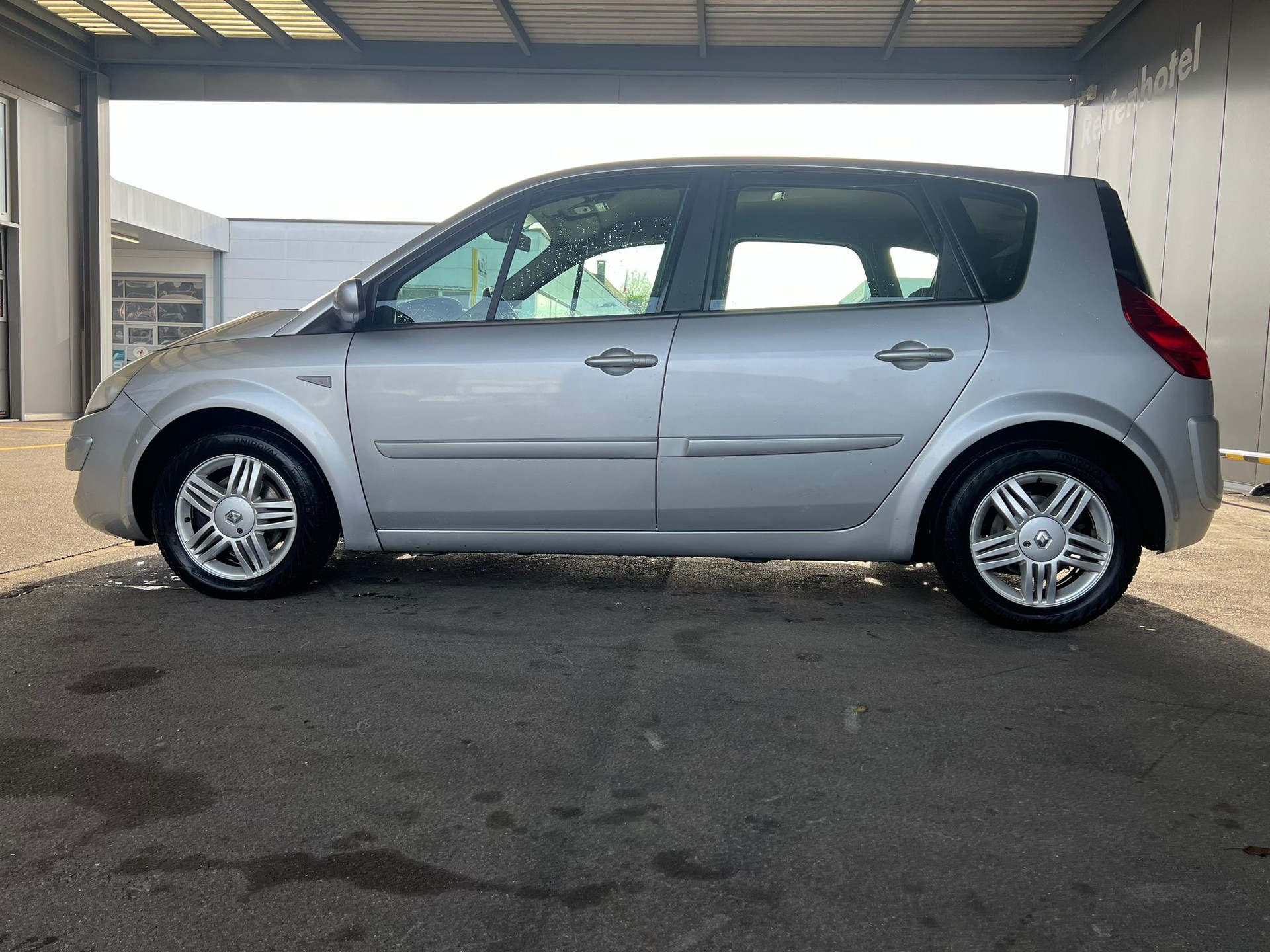 RENAULT Scénic 2.0 16V Fairway Automatic-image-5