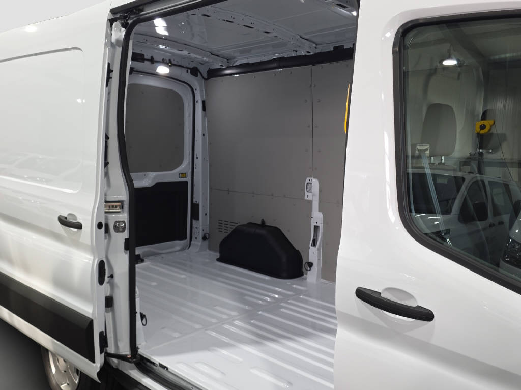 FORD Transit Van 350 L2H2 2.0 EcoBlue 130 PS Trend FWD-image-12