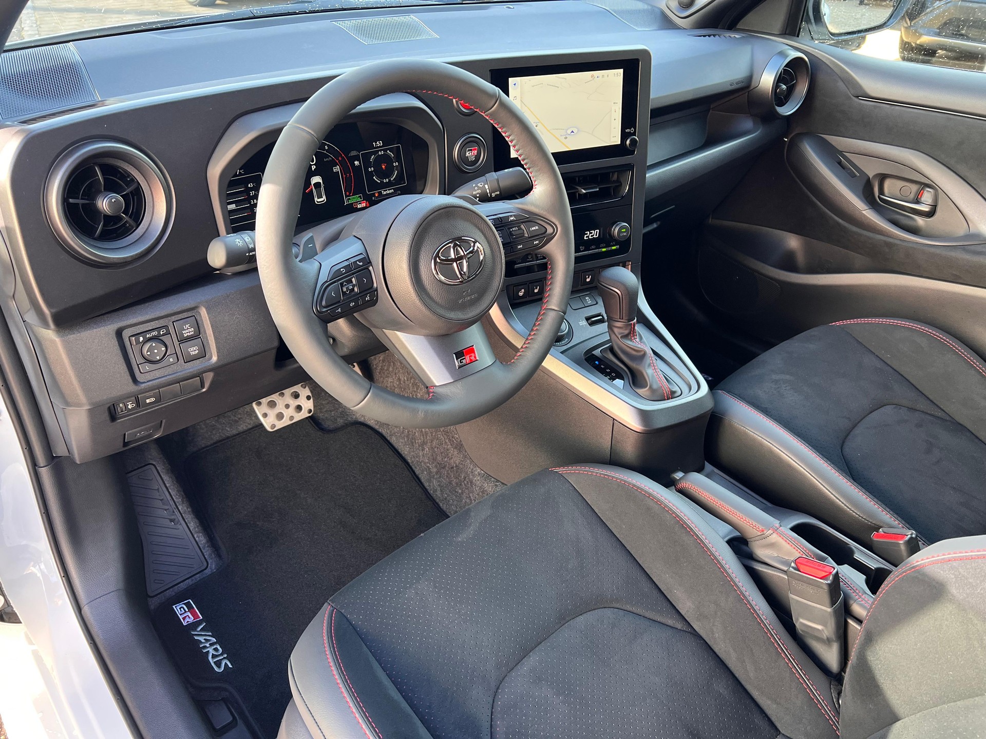 TOYOTA GR Yaris 1.6 Turbo Sport 4x4-image-7
