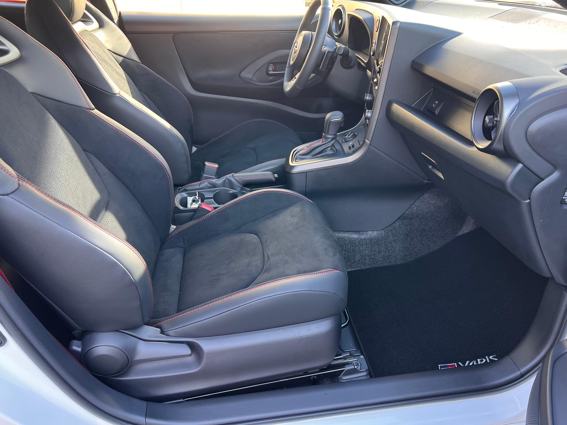 TOYOTA GR Yaris 1.6 Turbo Sport 4x4-image-10