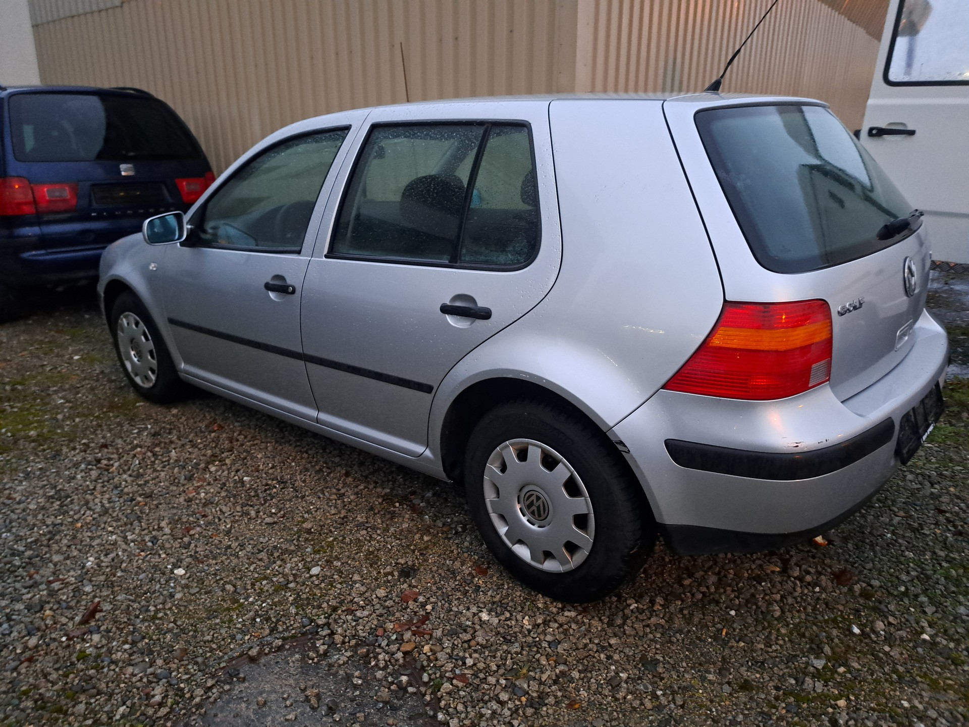 VW Golf 1.6 Comfortline Automatic-image-1