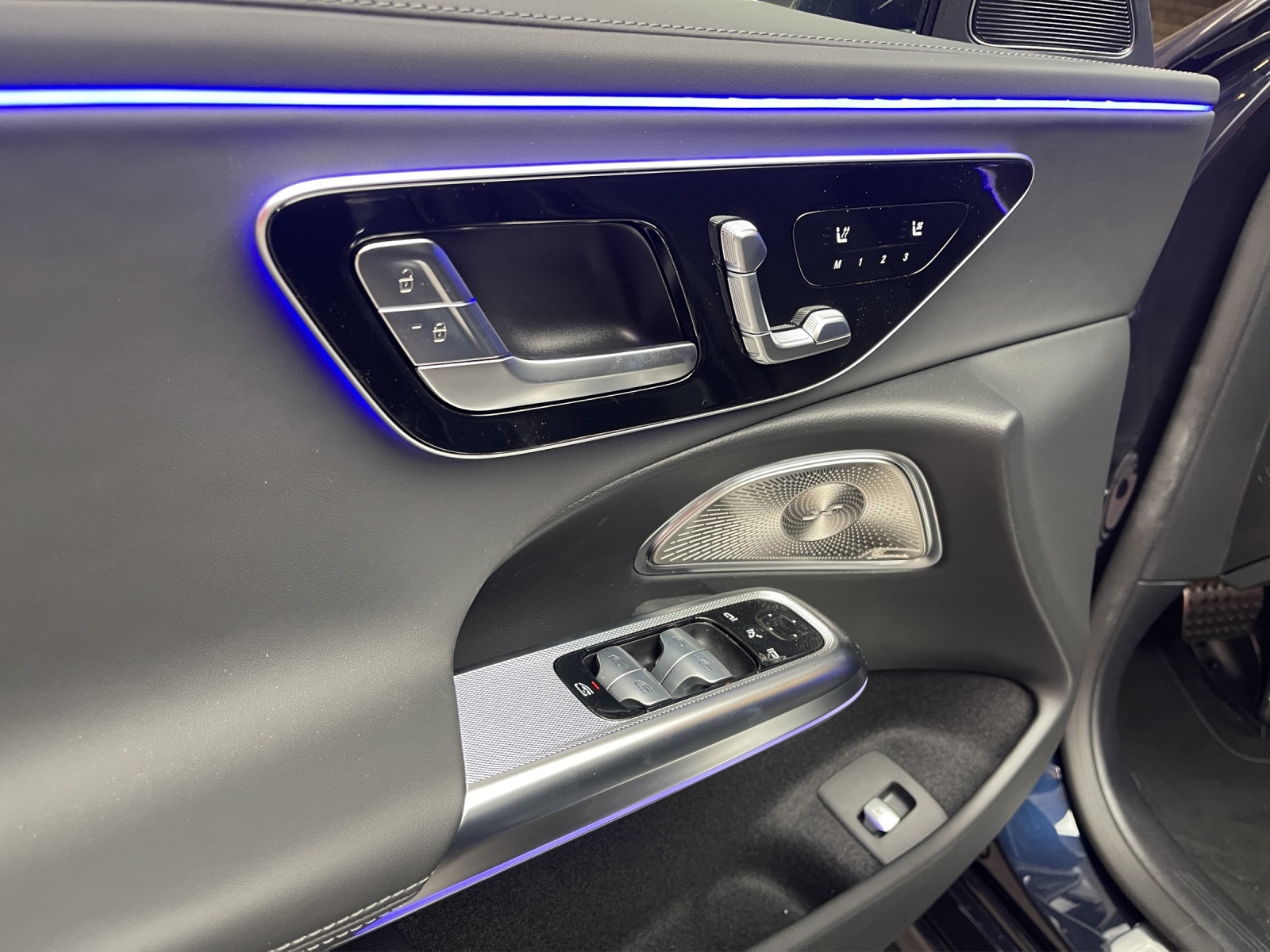 MERCEDES-BENZ E 220 d T 4M 9G-Tronic-image-10