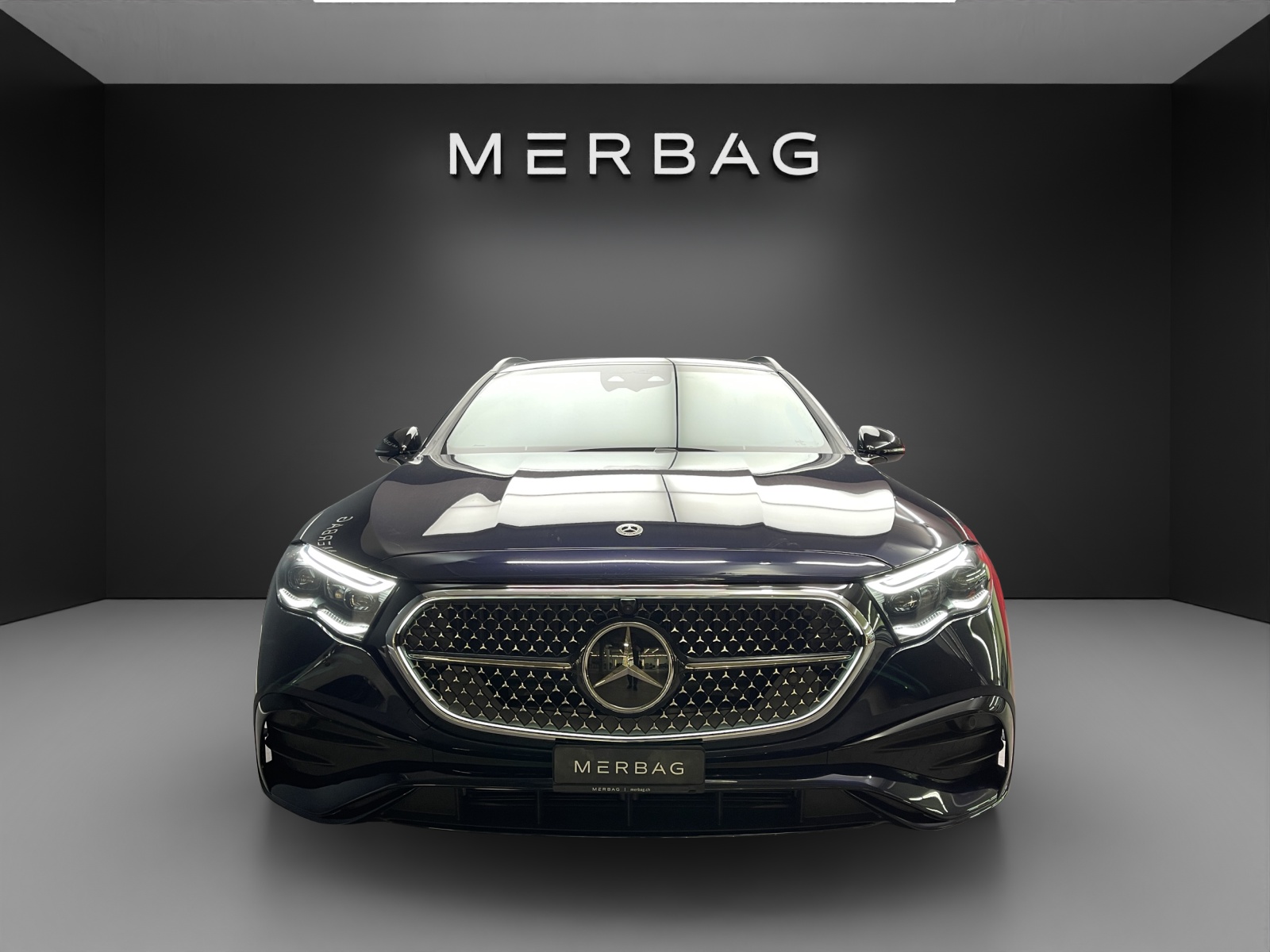 MERCEDES-BENZ E 220 d T 4M 9G-Tronic-image-1