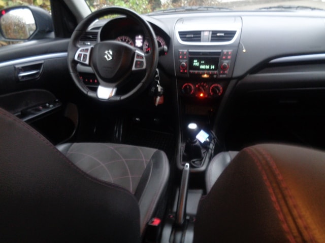 SUZUKI Swift 1.2i 16V PizSulai Top 4x4-image-3