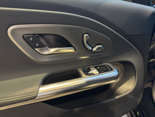 MERCEDES-BENZ CLA 250+ 85 kWh EQ-image-9