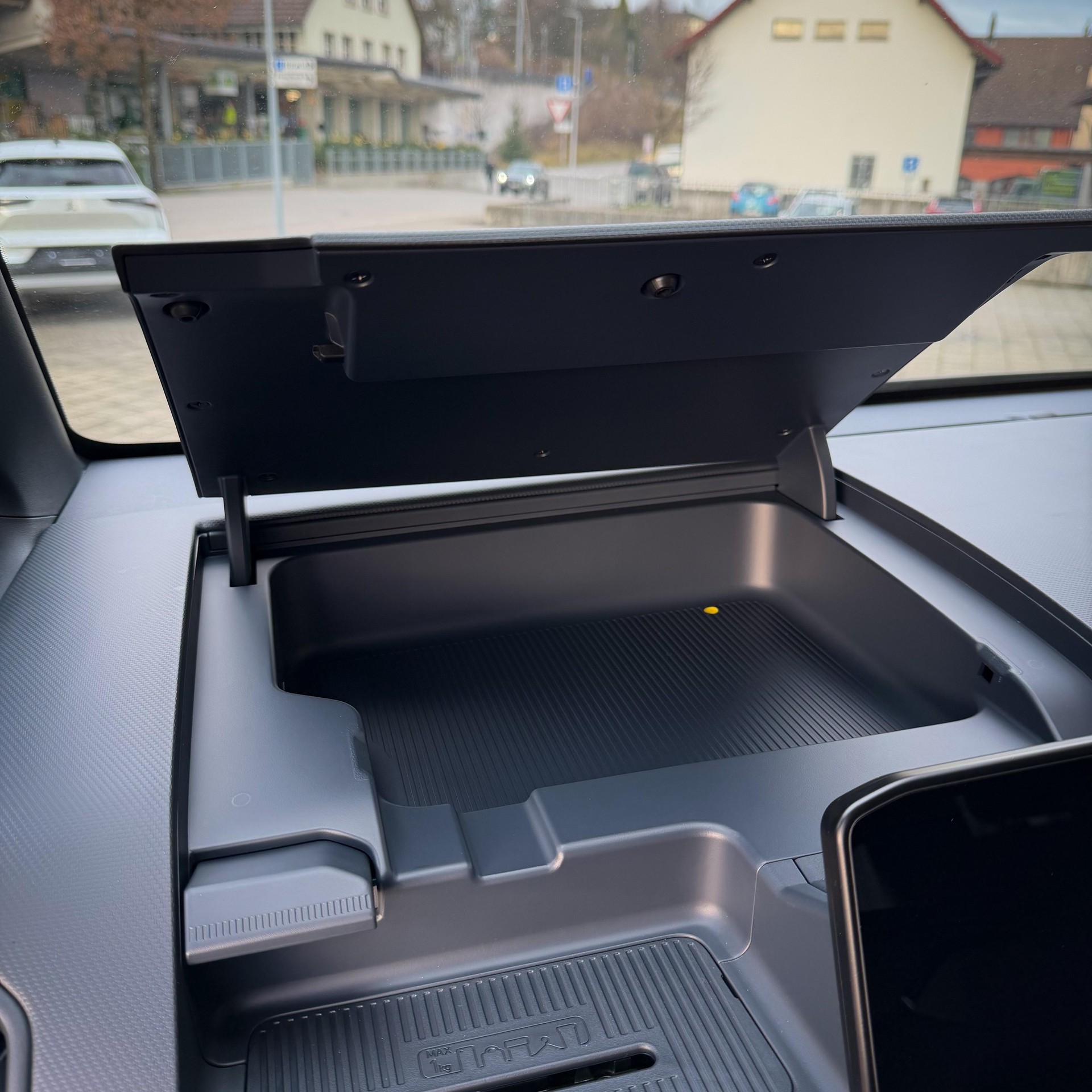 KIA PV5 Passenger 71.2 kWh Elite-image-8