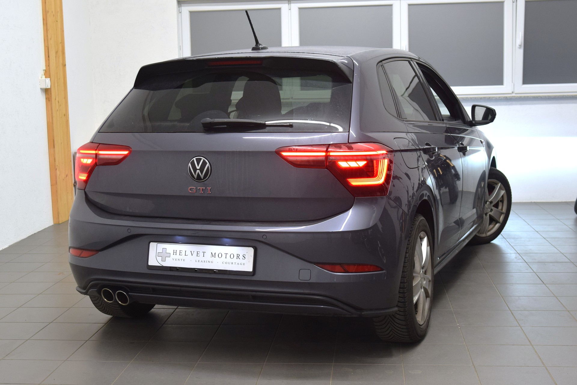 VW Polo 2.0 TSI GTI DSG-image-3