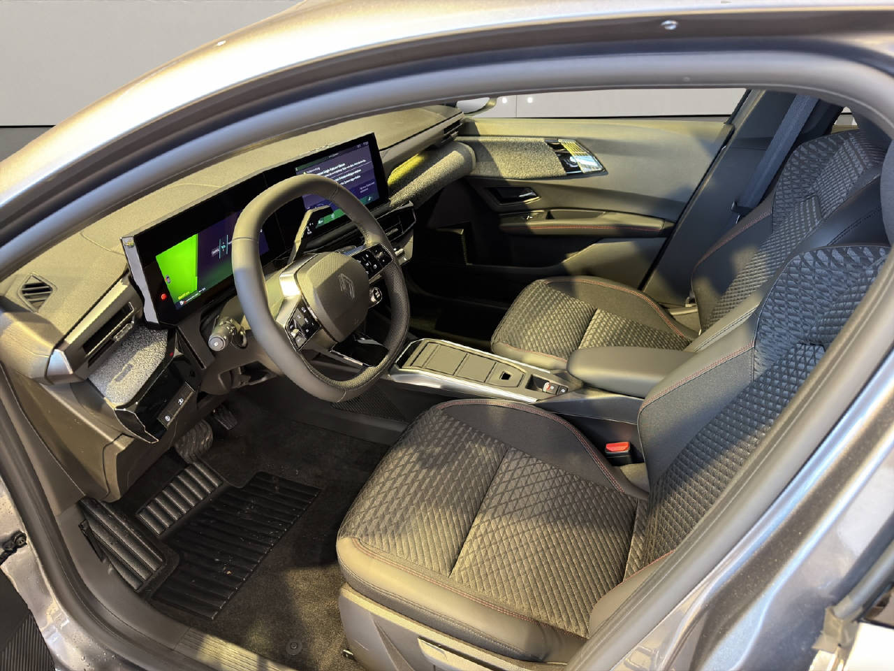 RENAULT Clio 1.8 E-Tech techno-image-4