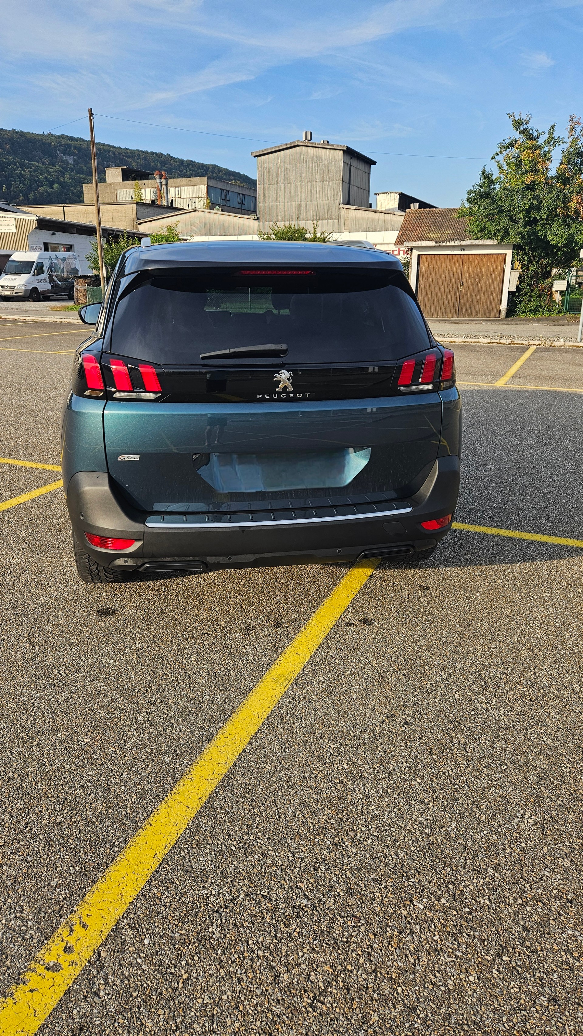 PEUGEOT 5008 1.2 Pure Tech Active-image-6
