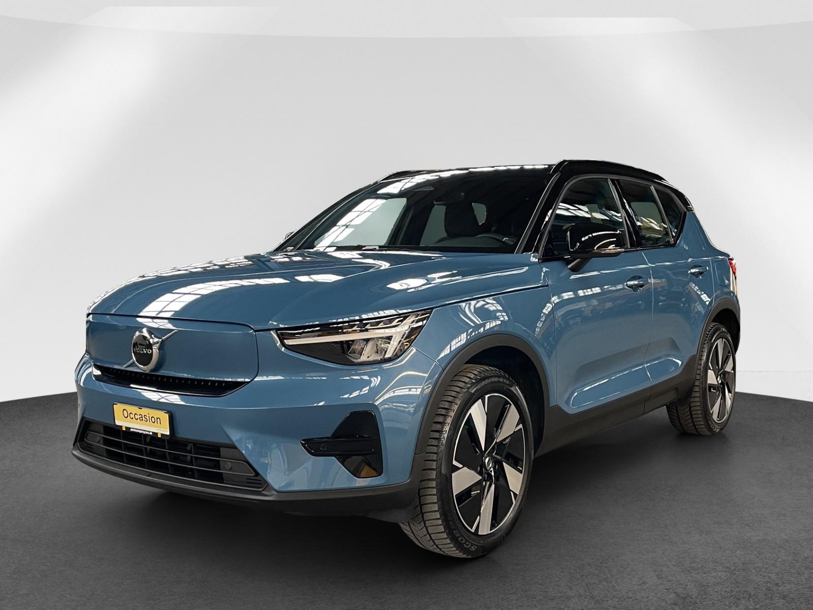 VOLVO XC40 E80 Twin Plus AWD-image-2