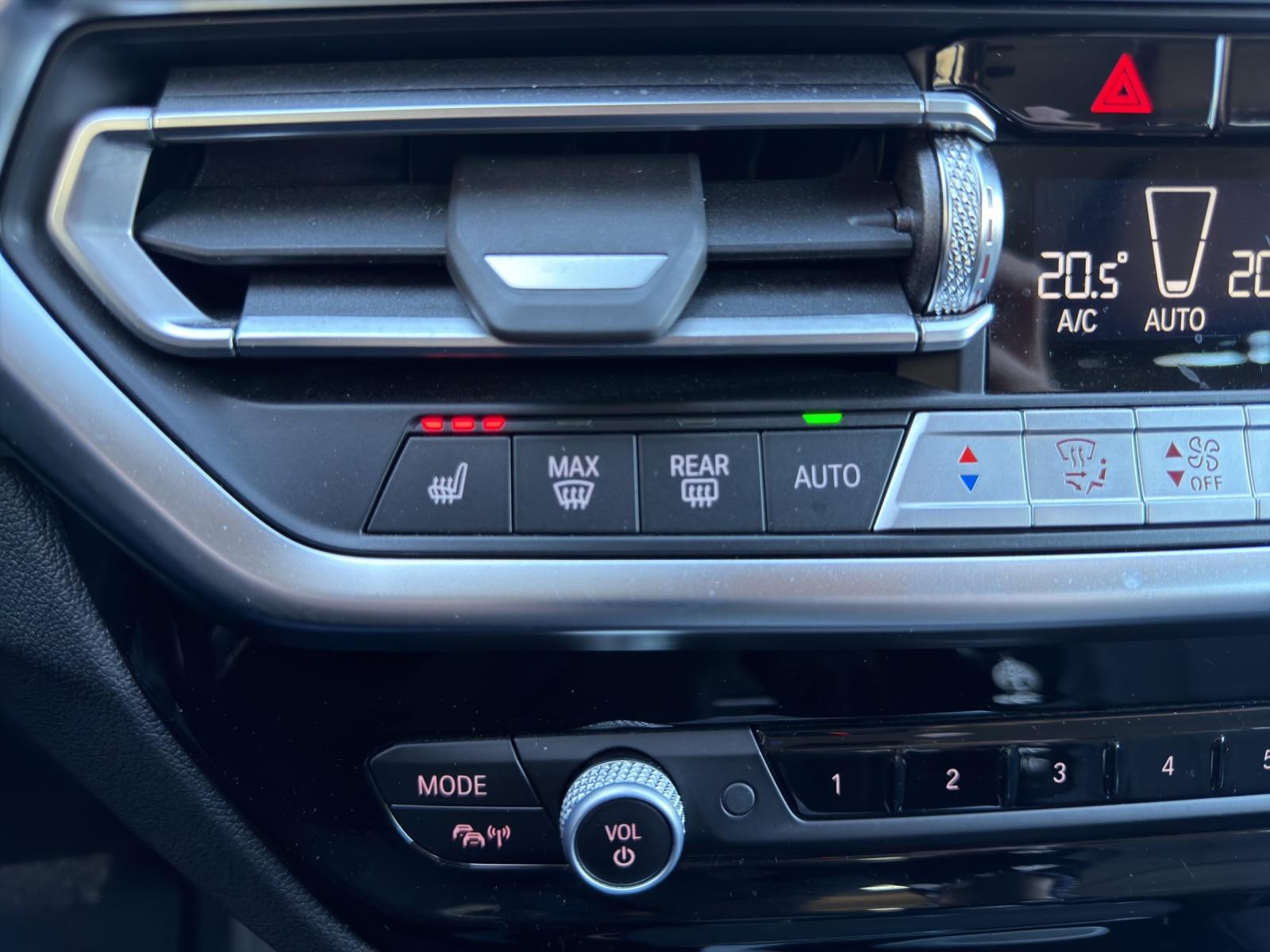 BMW X4 xDrive 48V 20i Steptronic-image-18