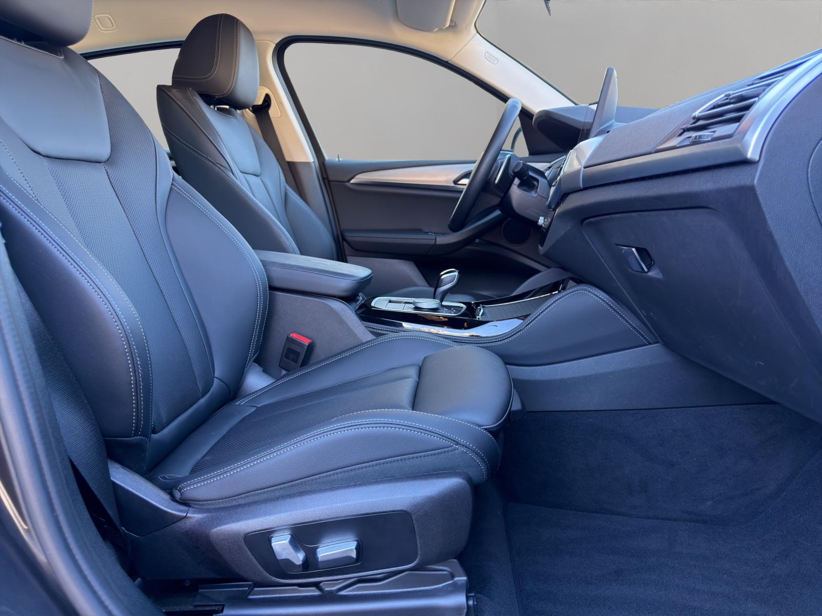 BMW X4 xDrive 48V 20i Steptronic-image-11