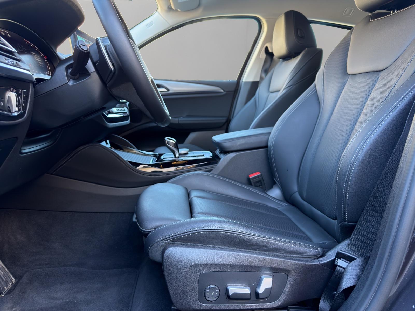 BMW X4 xDrive 48V 20i Steptronic-image-10