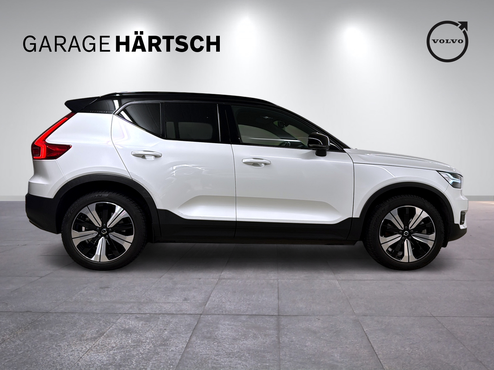VOLVO XC40 P8 Twin R-Design AWD-image-7