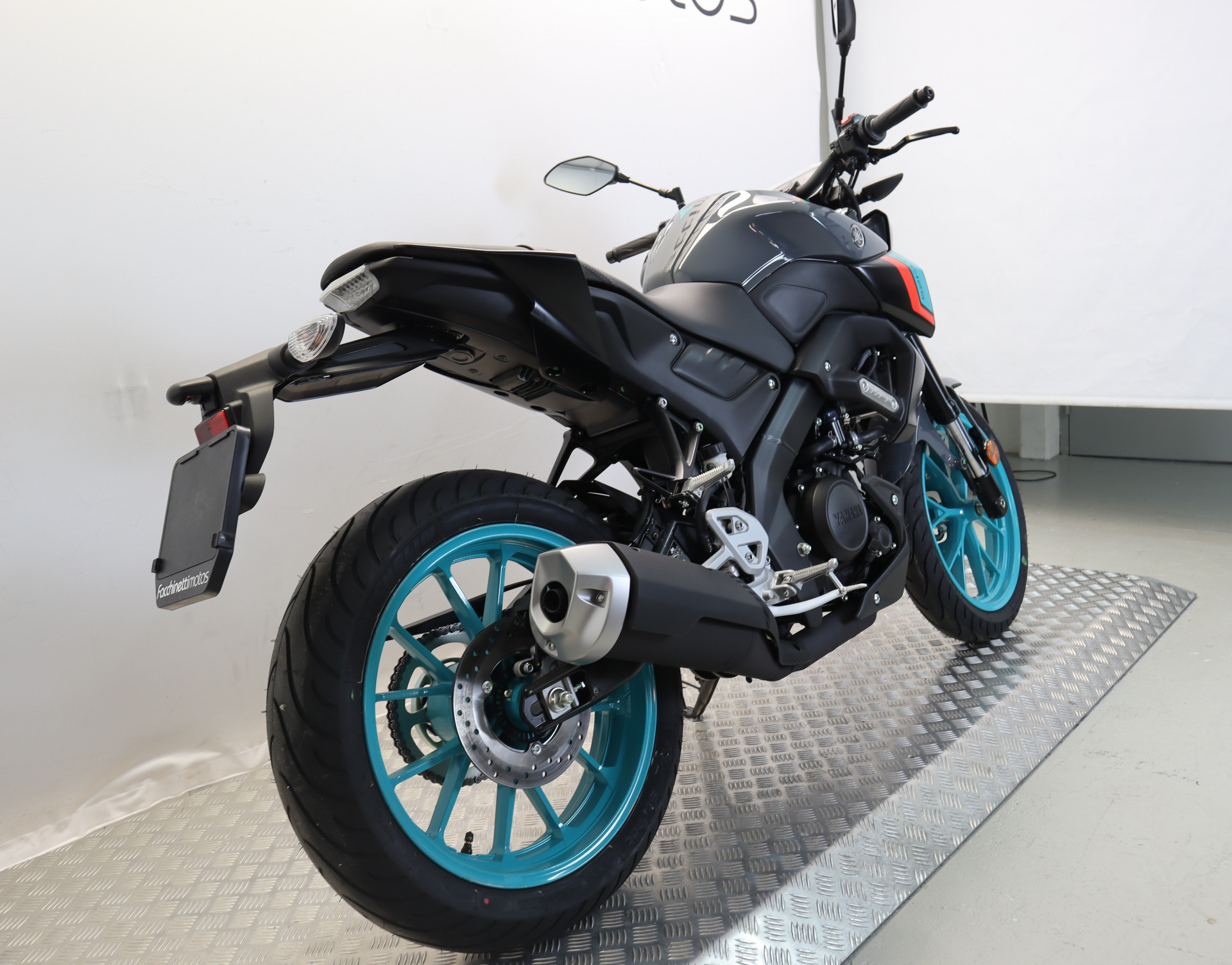 YAMAHA MT-125 2023-showroom-element-2