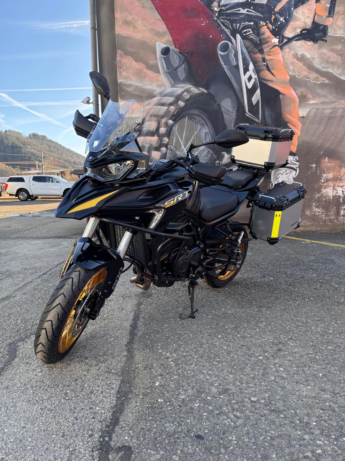 QJ SRT 900 SX