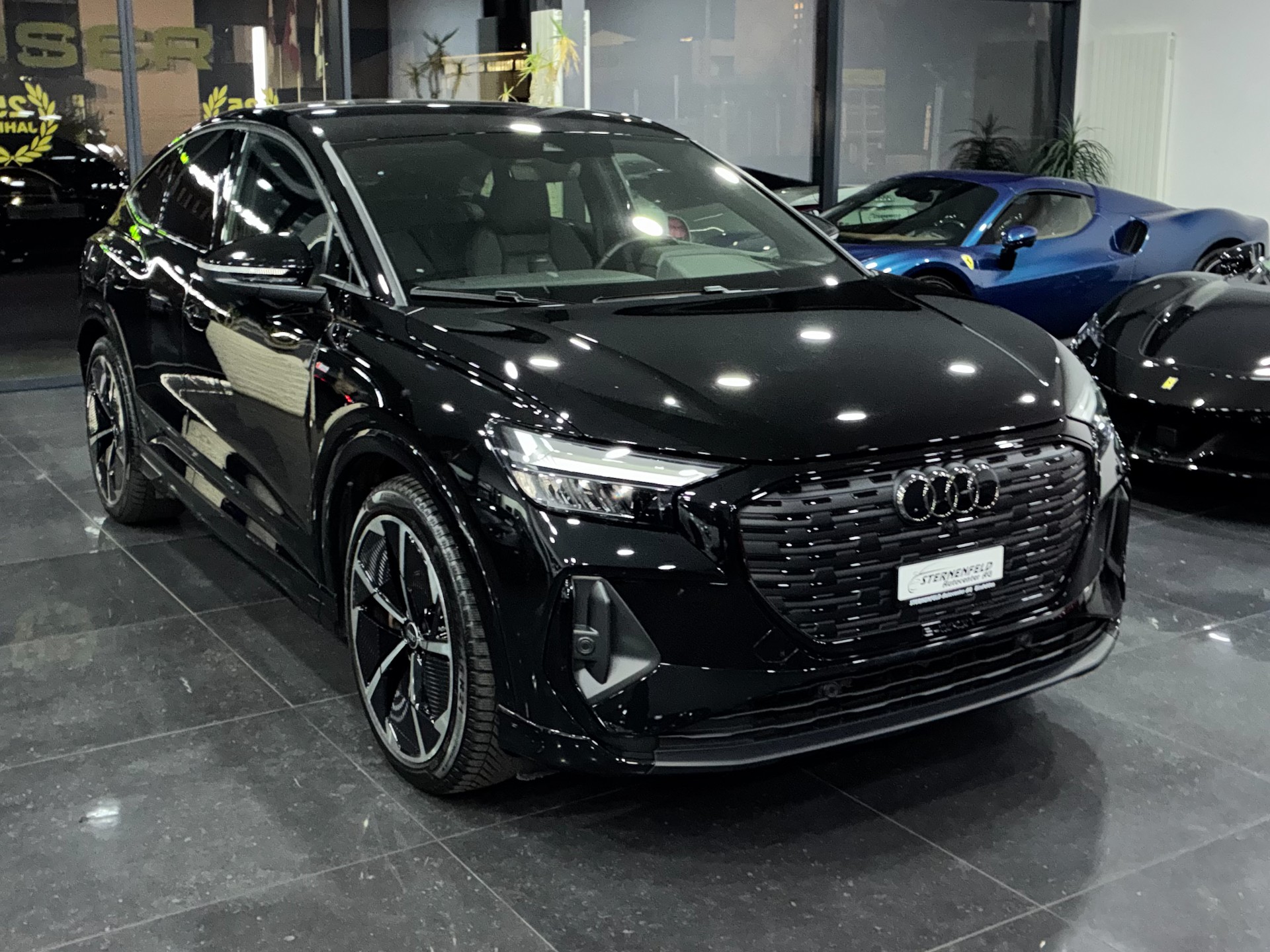 AUDI Q4 Sportback e-tron 50 quattro-image-2