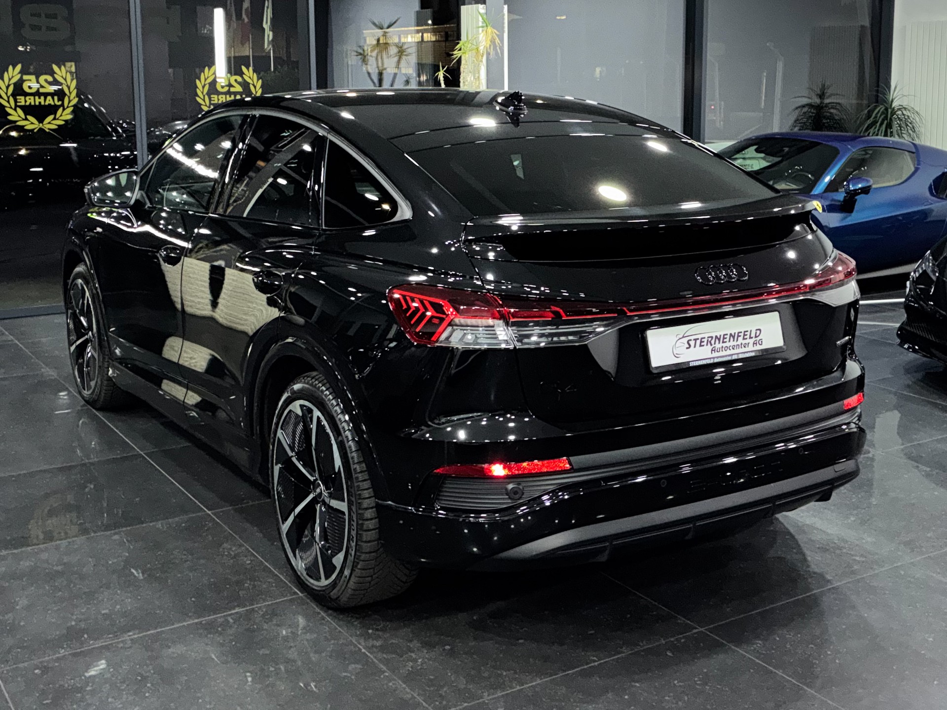 AUDI Q4 Sportback e-tron 50 quattro-image-4
