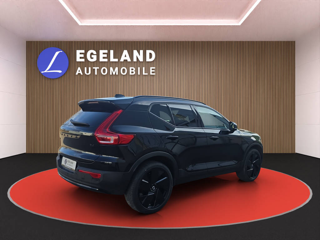 VOLVO XC40 2.0 B4 MH Plus Black Edition-image-3
