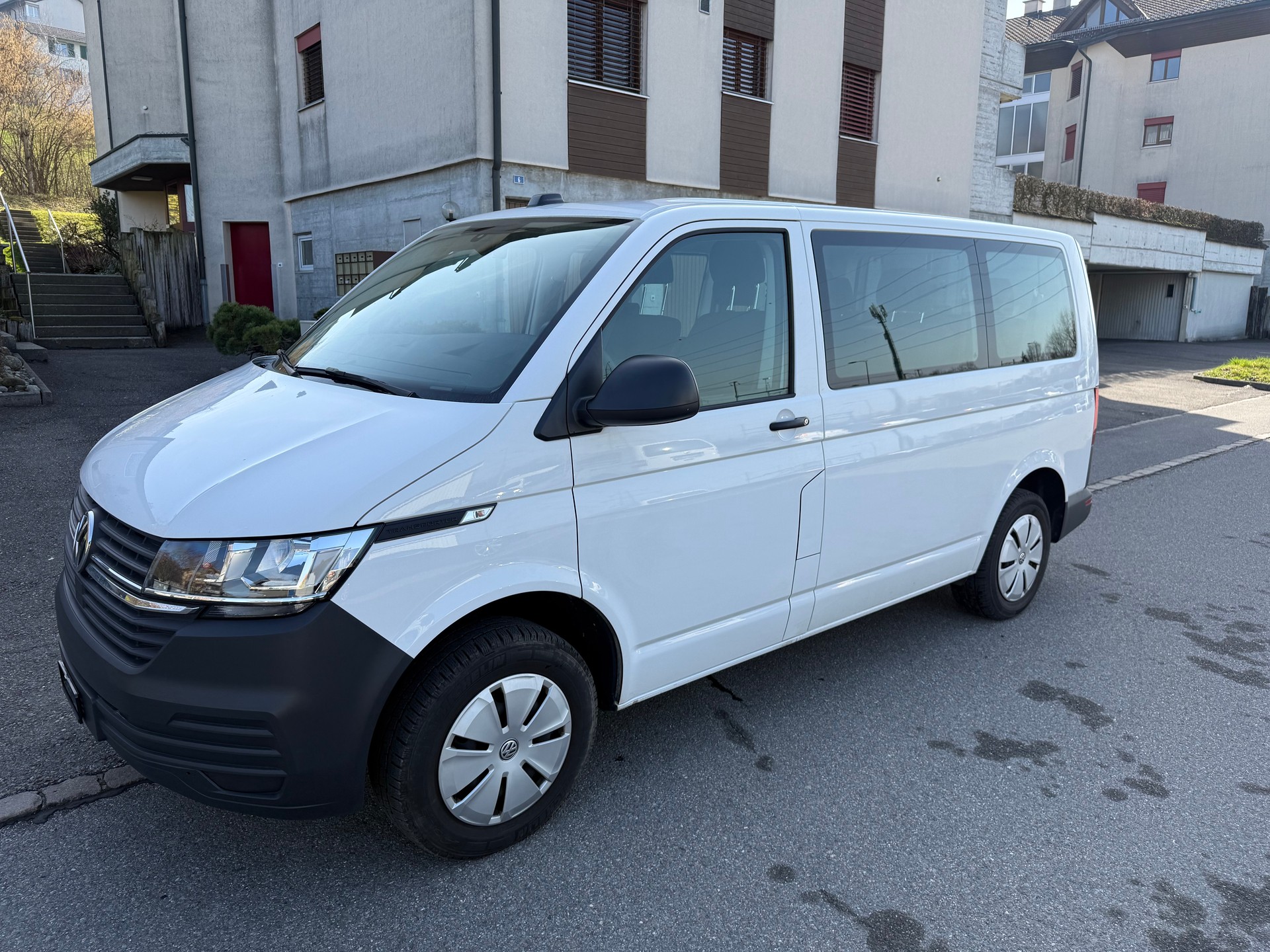 VW T6.1 2.0 TDI Entry-image-1