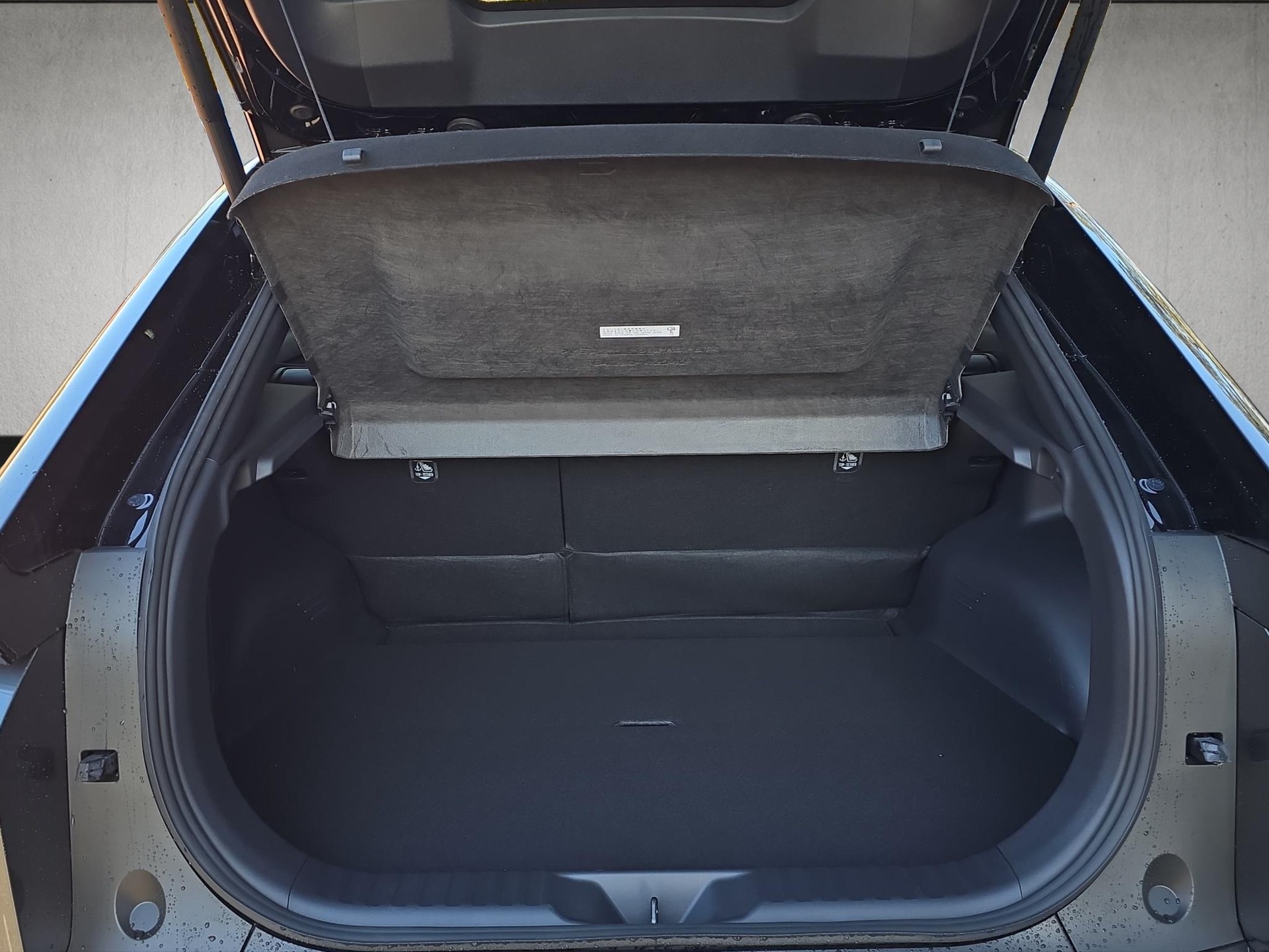 TOYOTA C-HR+ Premium AWD-image-12