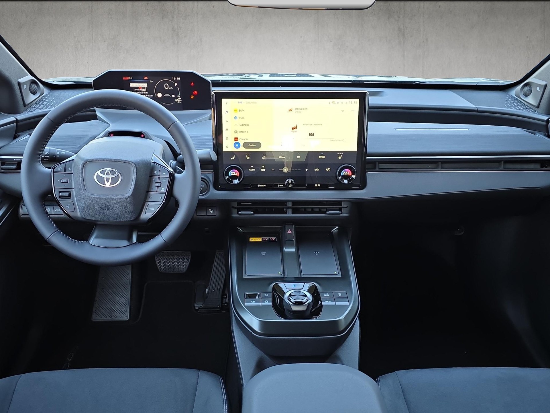 TOYOTA C-HR+ Premium AWD-image-10