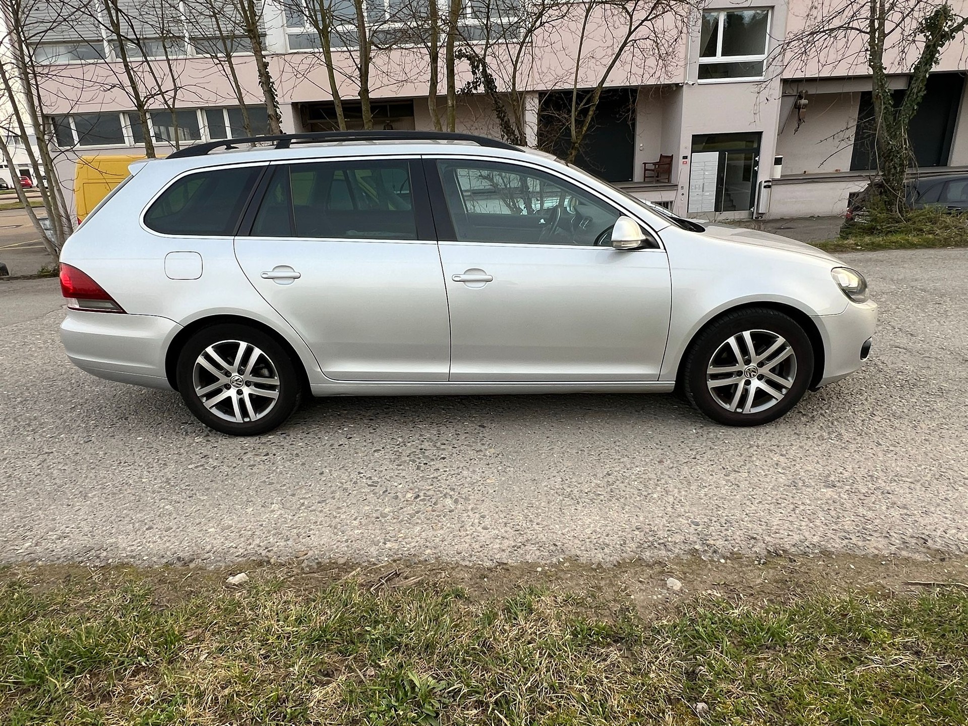 VW Golf Variant 1.4 TSI Comfortline mit neuen Steuerkette!!-image-5
