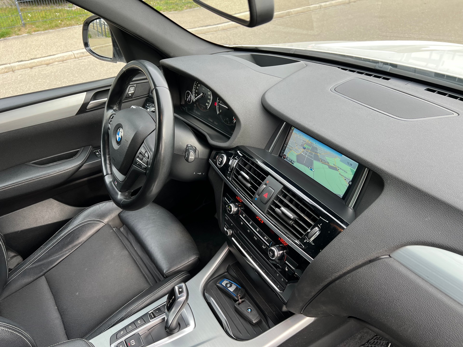 BMW X3 xDrive 20d Steptronic -Msportpacket-*Standheizung mit Fernbedienung-image-17