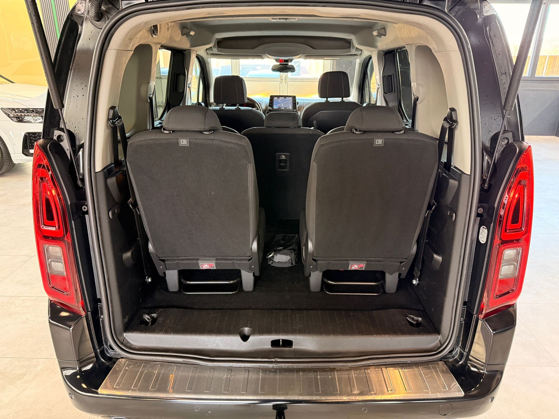 TOYOTA Proace City Verso 1.5 Style Medium Automatik-image-16