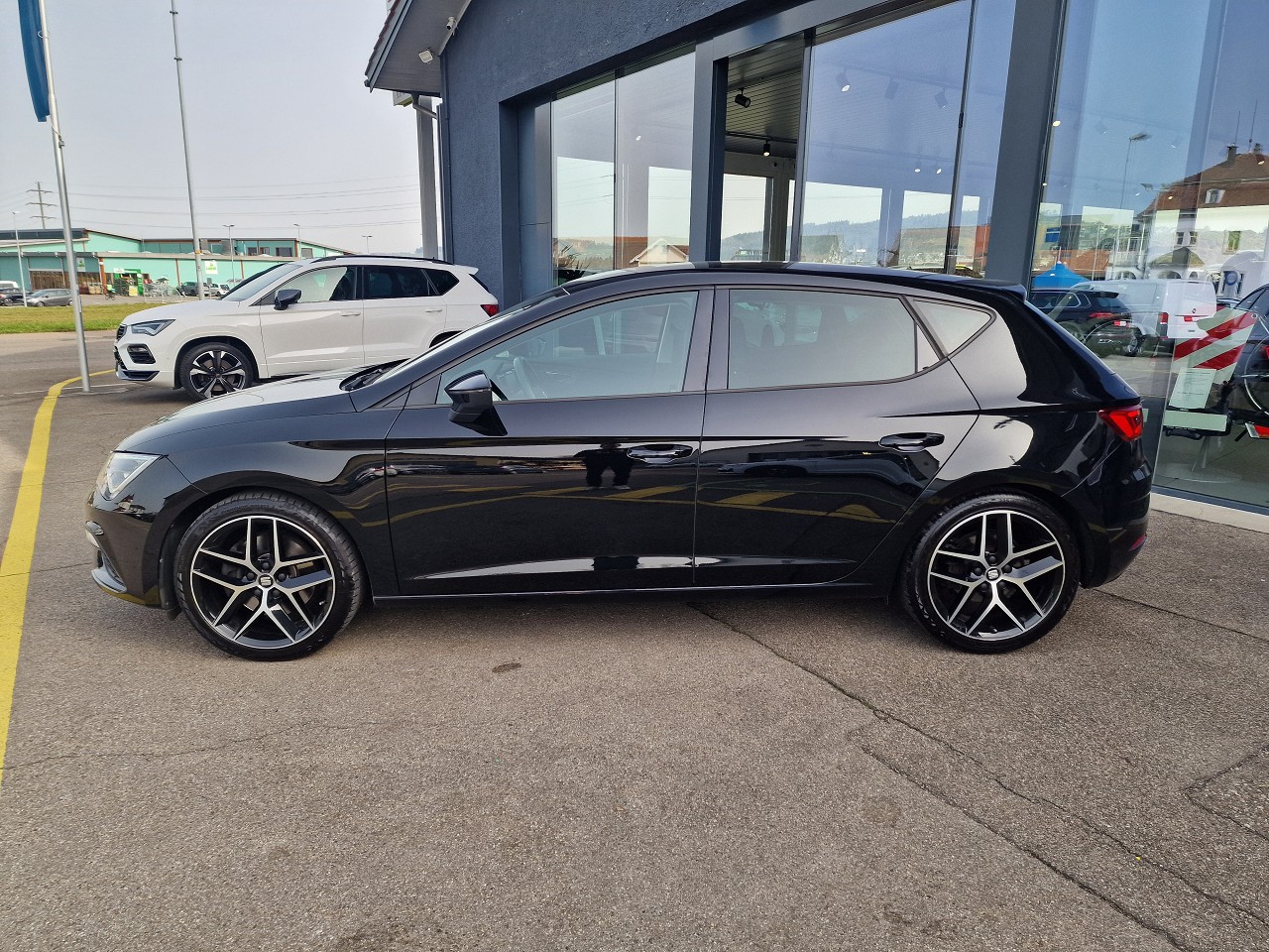SEAT Leon 2.0 TSI FR DSG-showroom-element-2