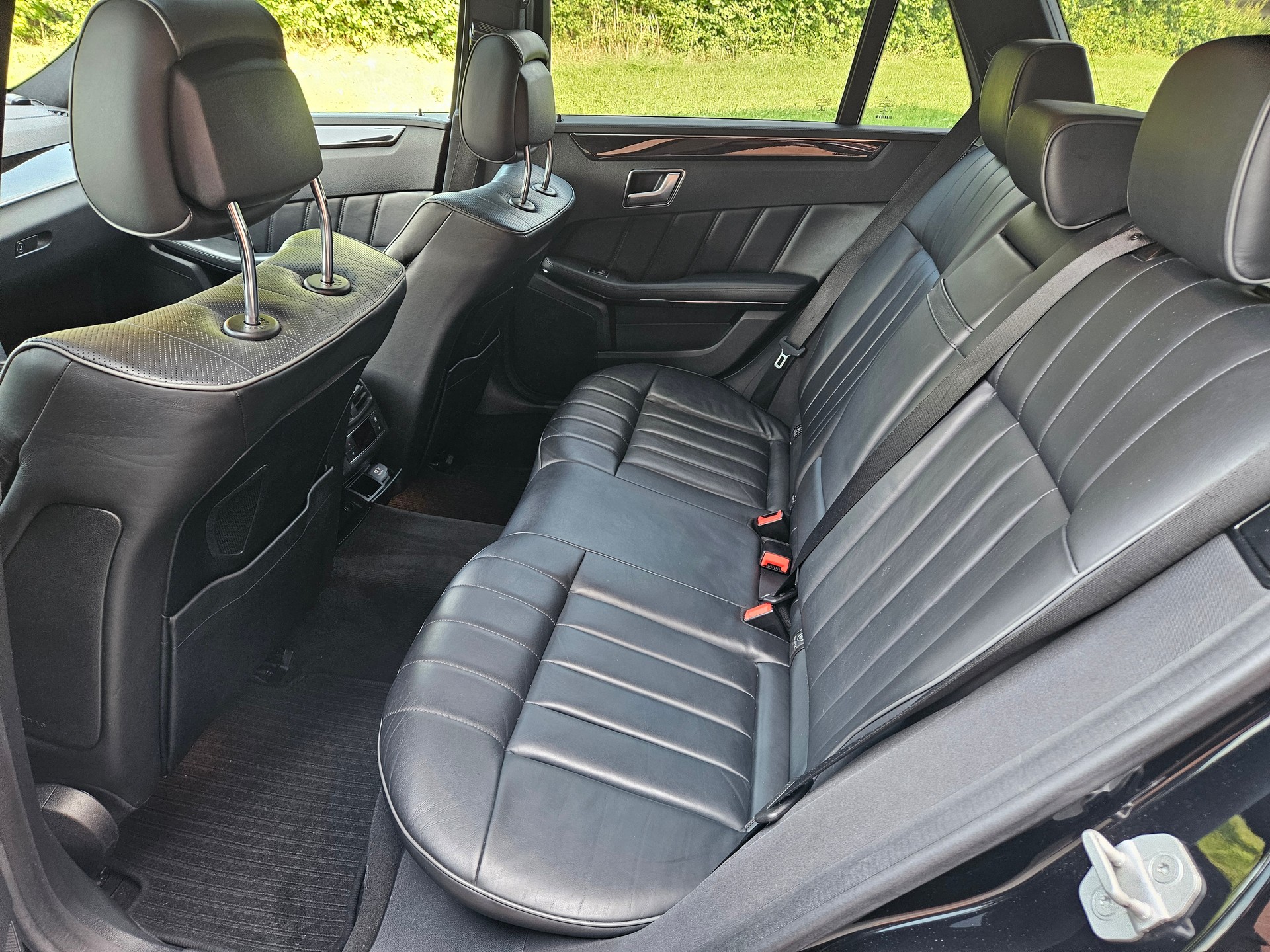 MERCEDES-BENZ E 350 BlueTEC 4Matic 7G-Tronic-image-4