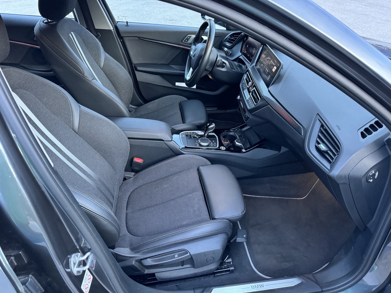 BMW 118i Sport Line Steptronic-image-8