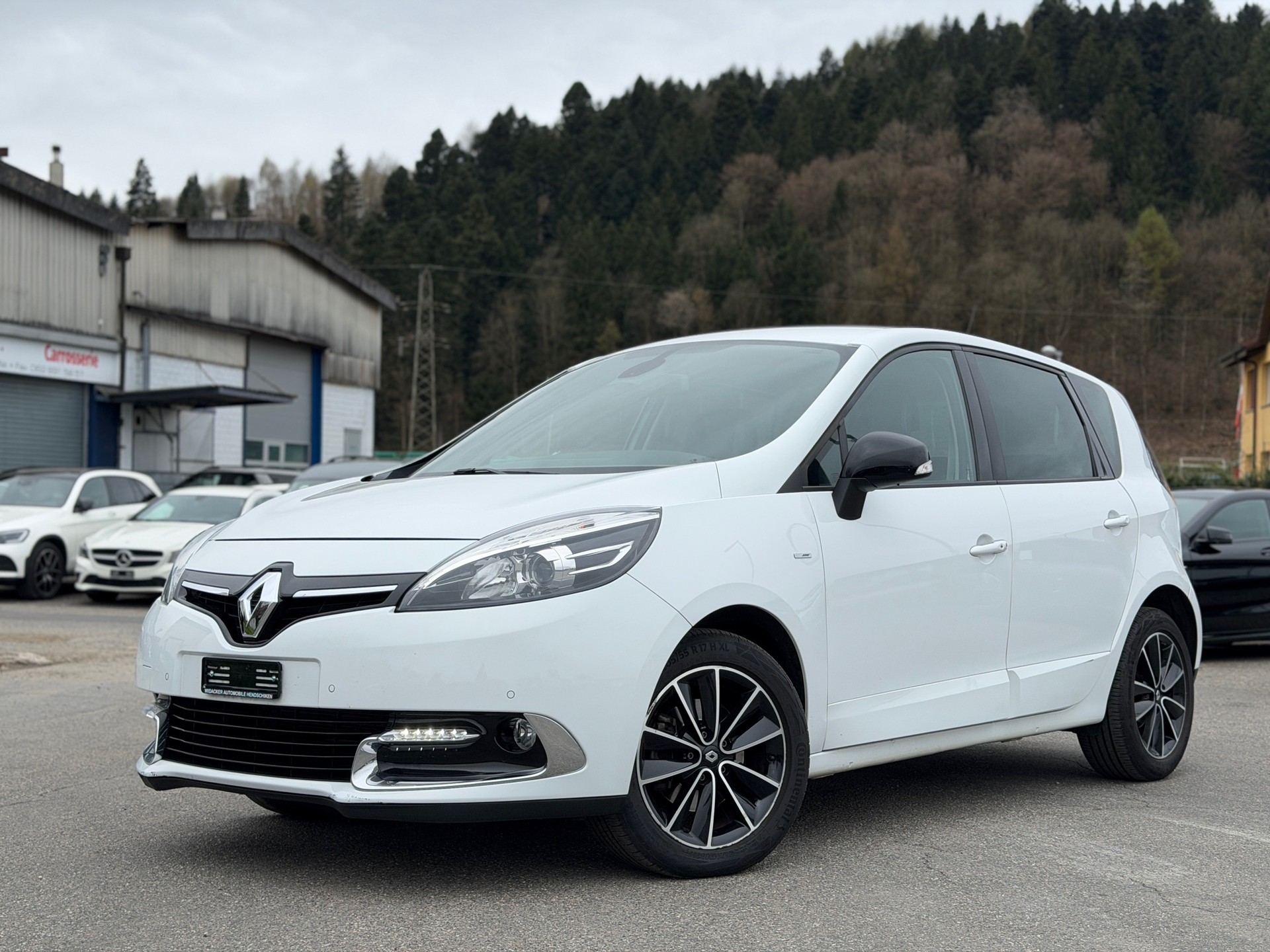 RENAULT Scénic 2.0 16V Bose X-Tronic CVT-image-0