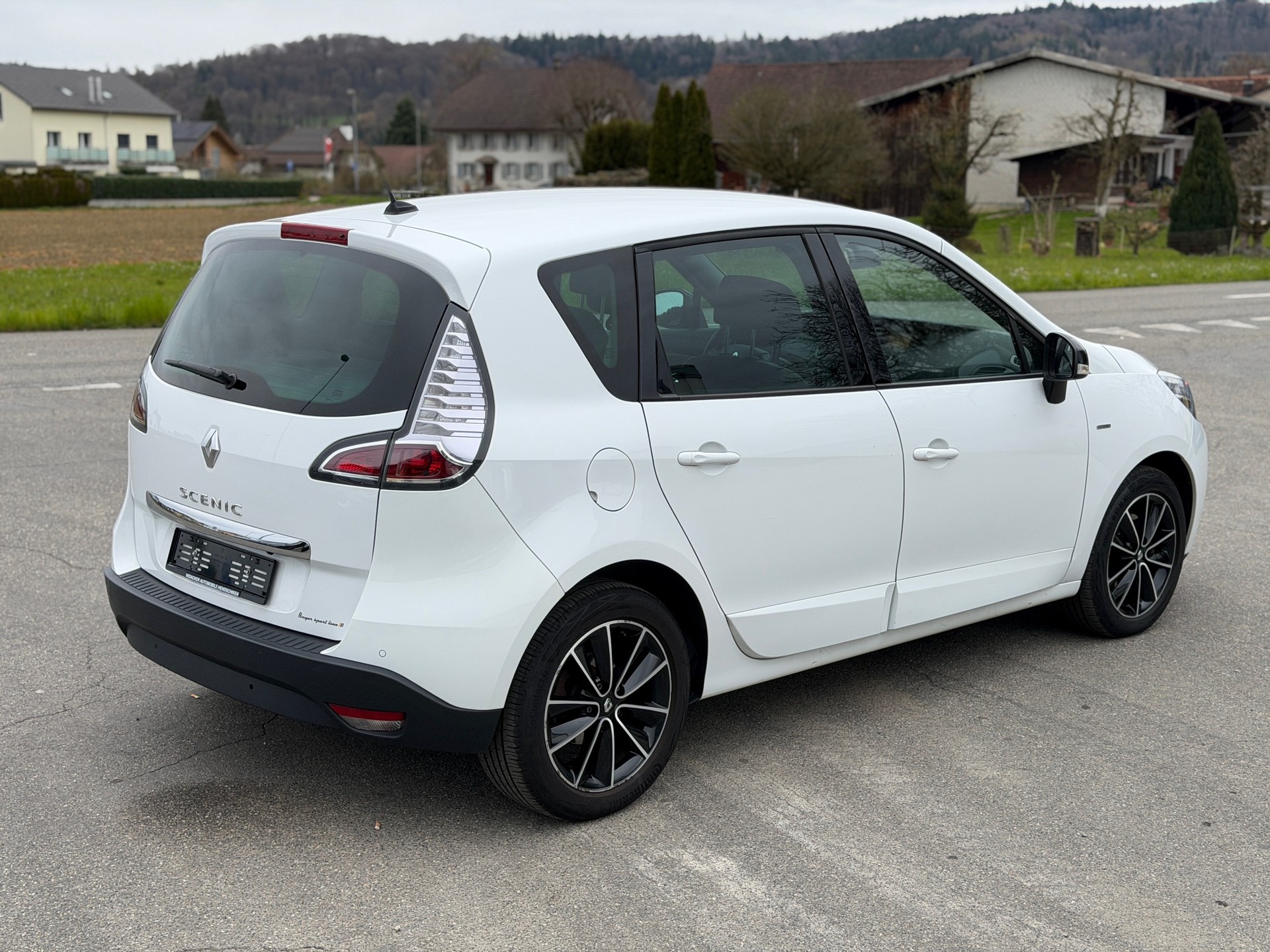 RENAULT Scénic 2.0 16V Bose X-Tronic CVT-image-14