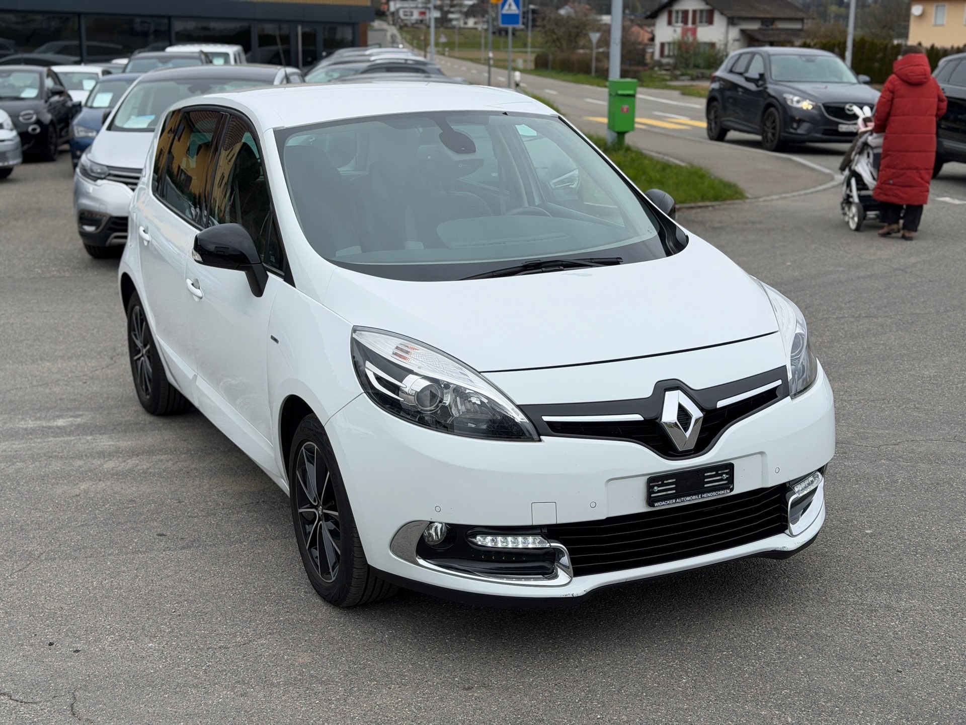 RENAULT Scénic 2.0 16V Bose X-Tronic CVT-image-13