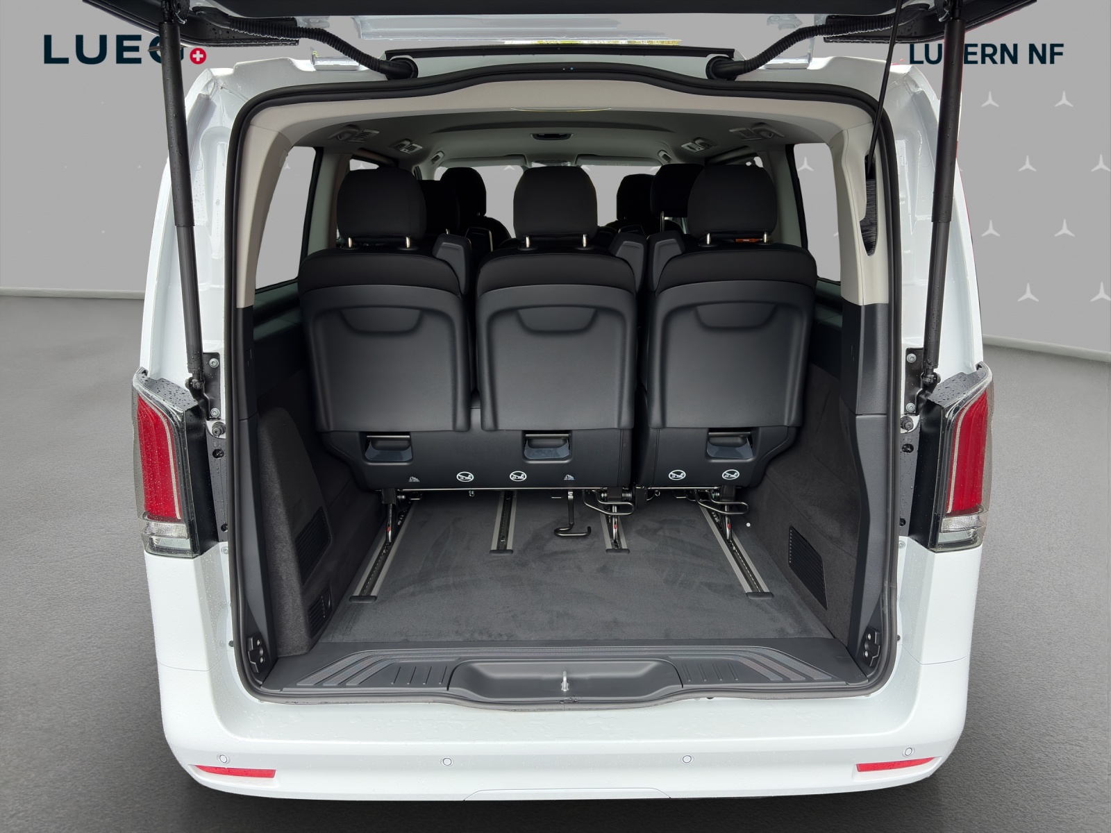 MERCEDES-BENZ Vito 116 CDI Lang Tourer FAMILY 9G-Tronic 4M Select-image-9